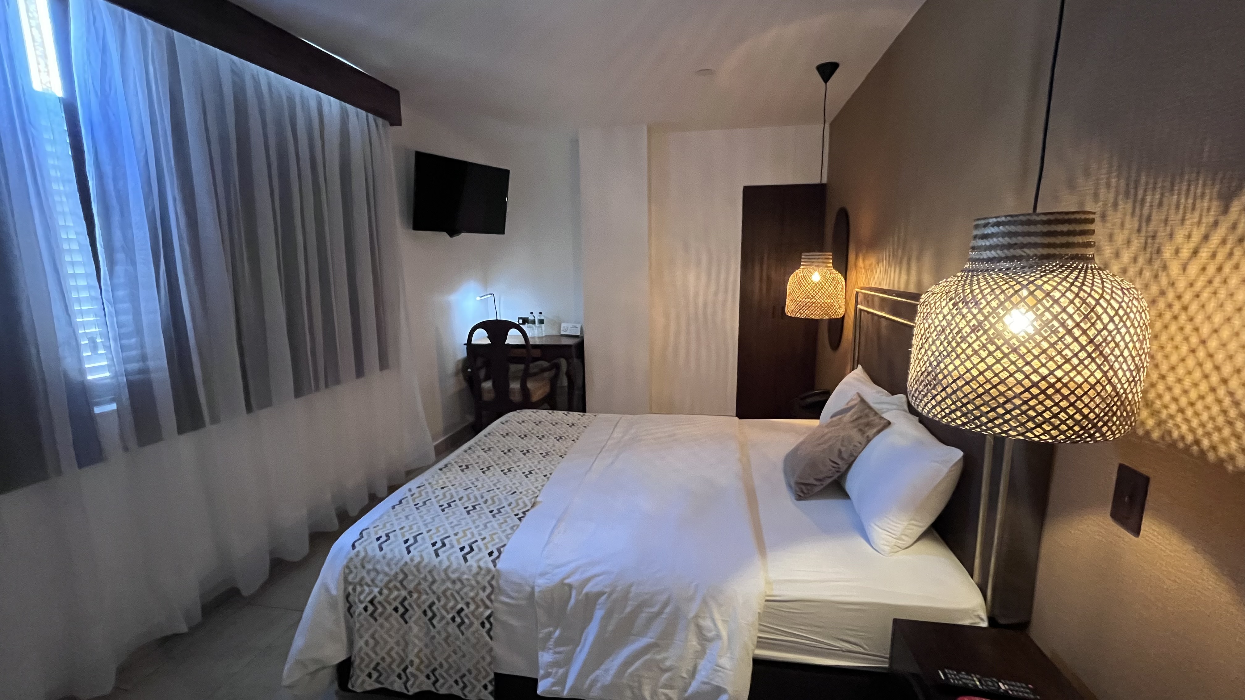 Double Superior Queen Bed