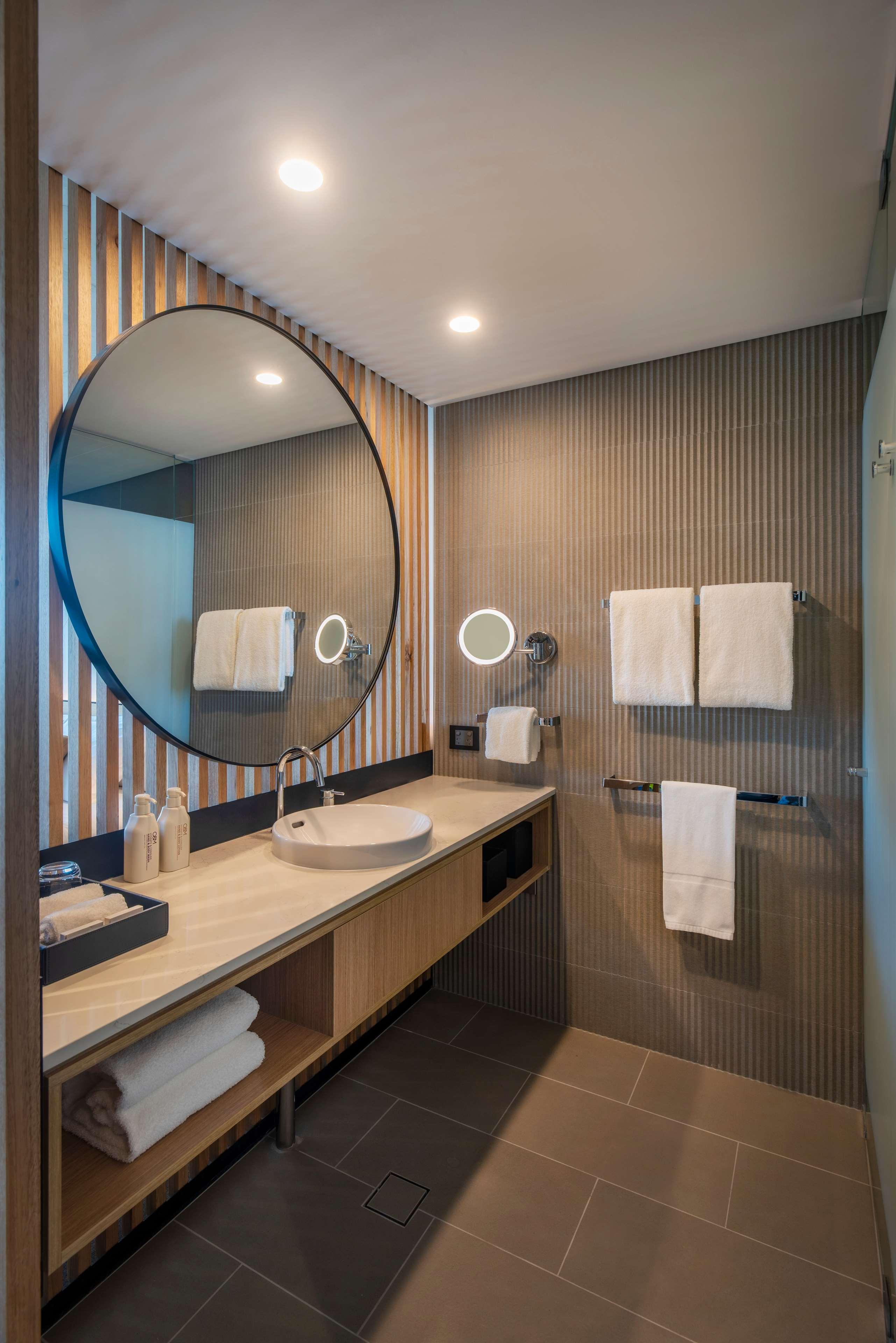 Double Deluxe King Bed