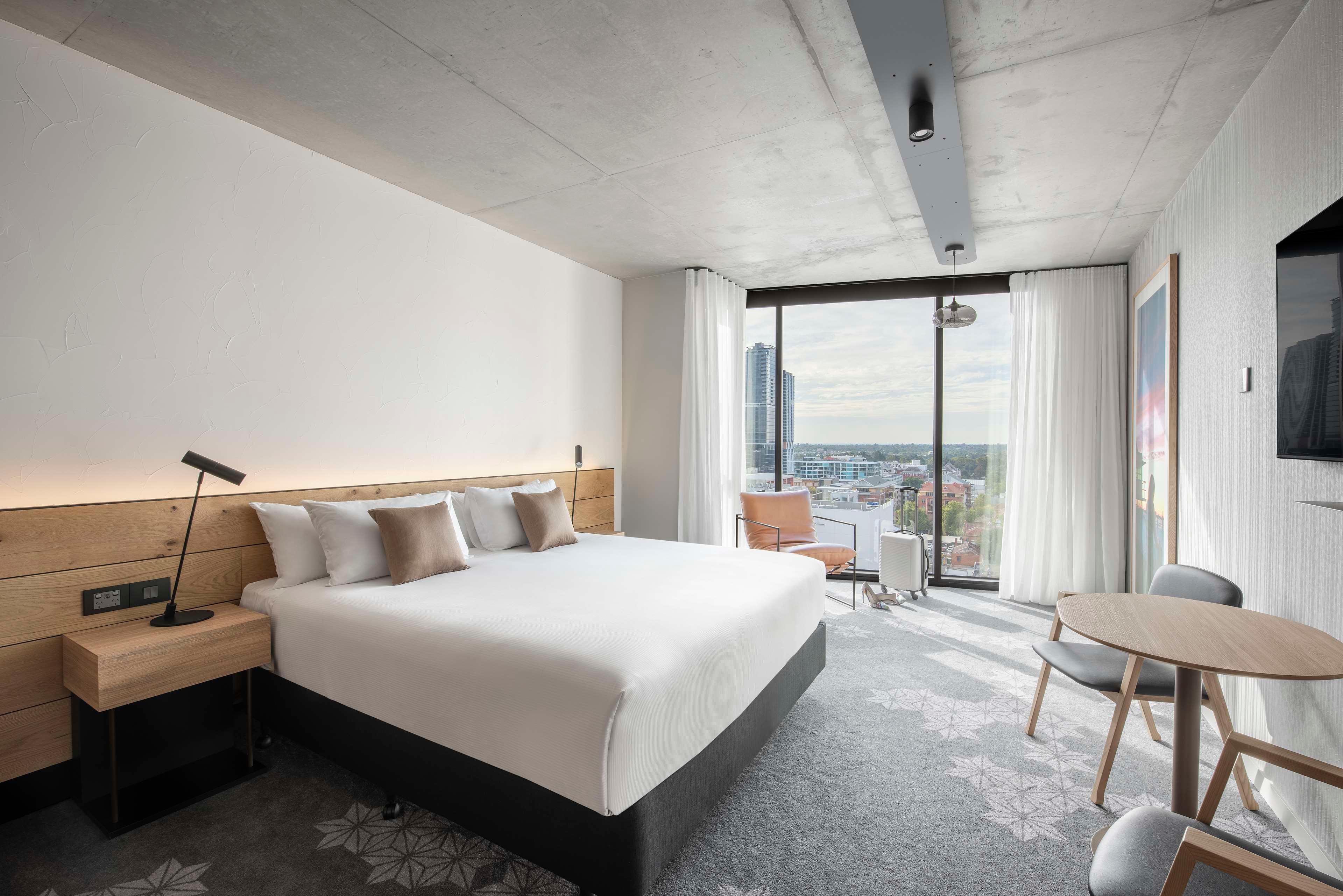 Double Deluxe King Bed