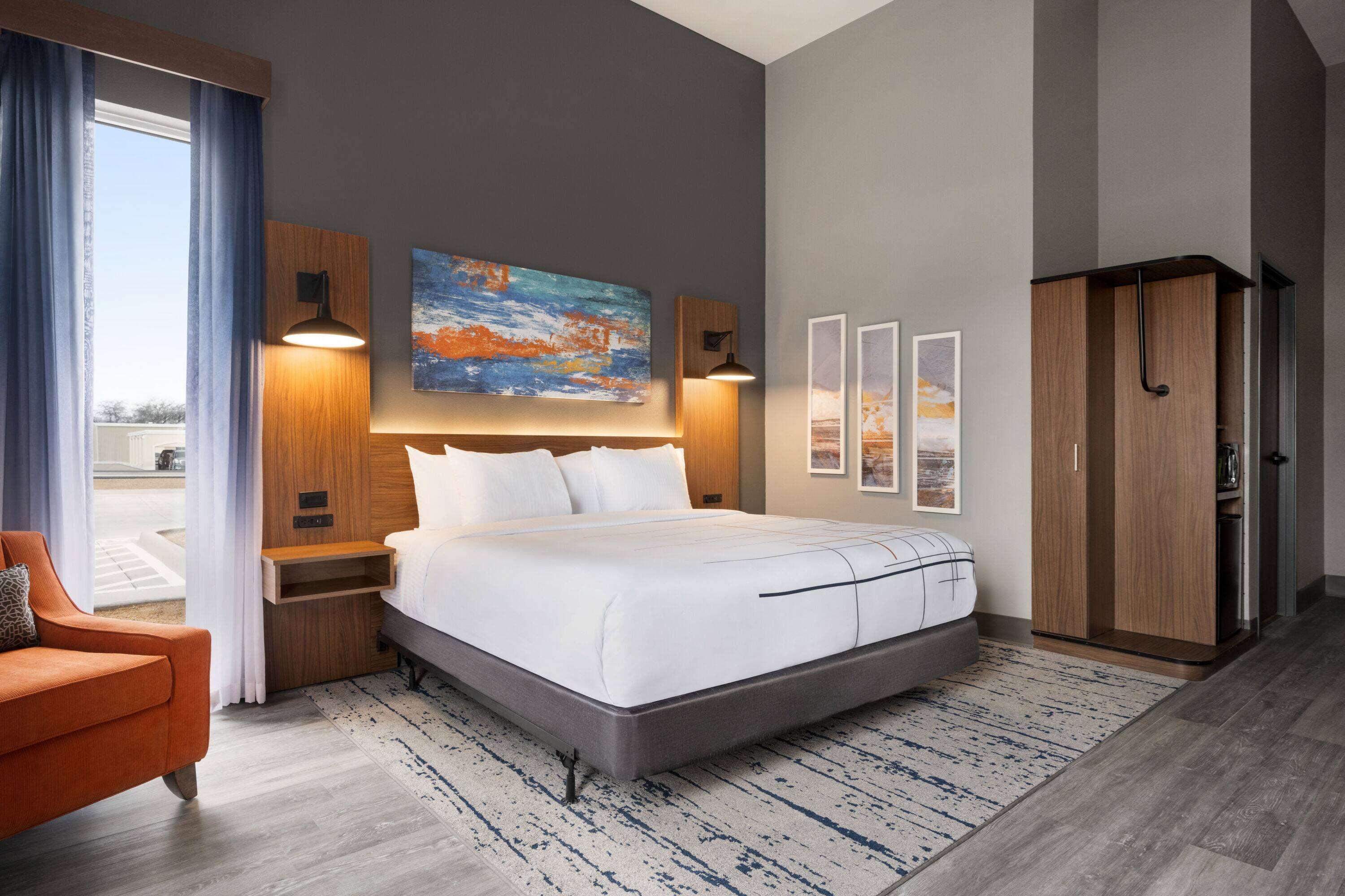 Room Accessible King Size Bed