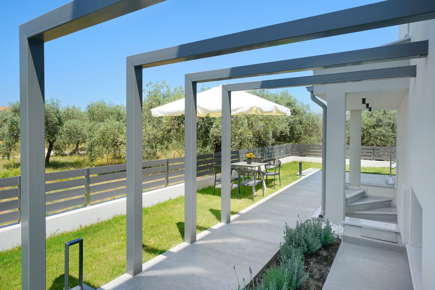 Apartment Economy Premium