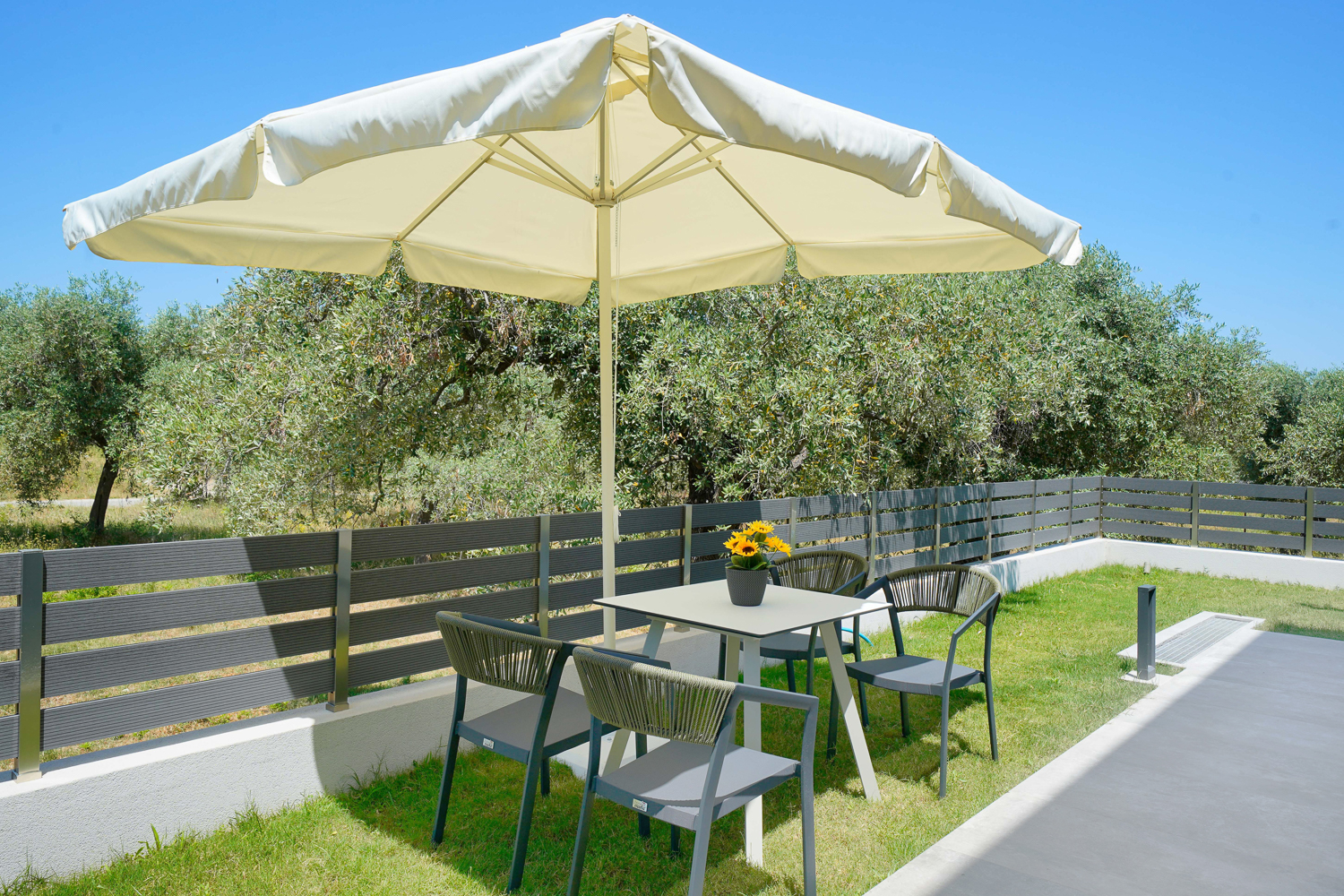 Apartment Economy Premium