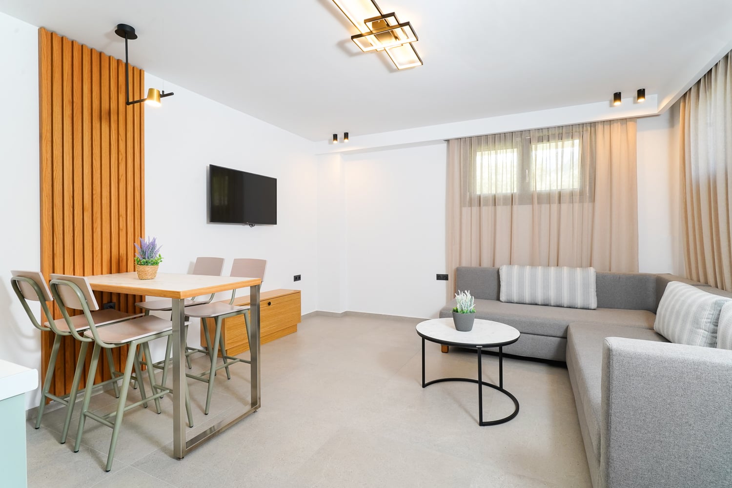 Apartment Economy Premium