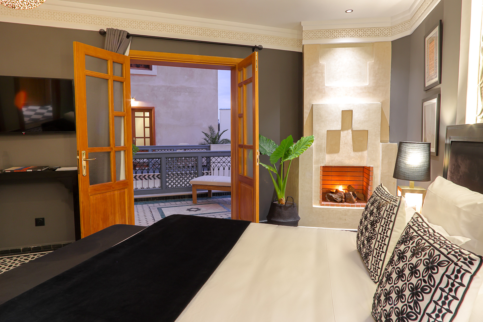 Double Superior King Bed