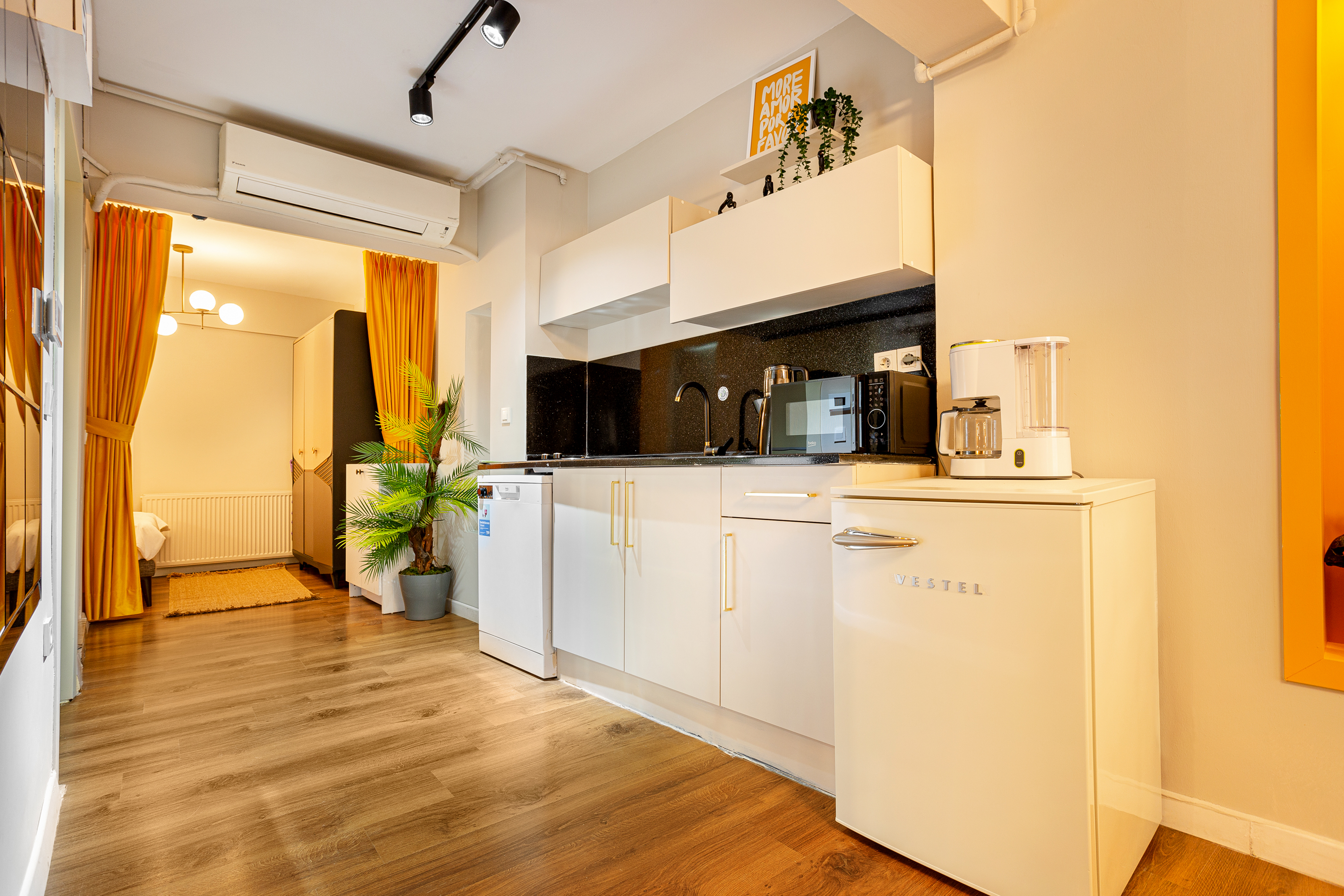 Studio Deluxe with Kitchenette