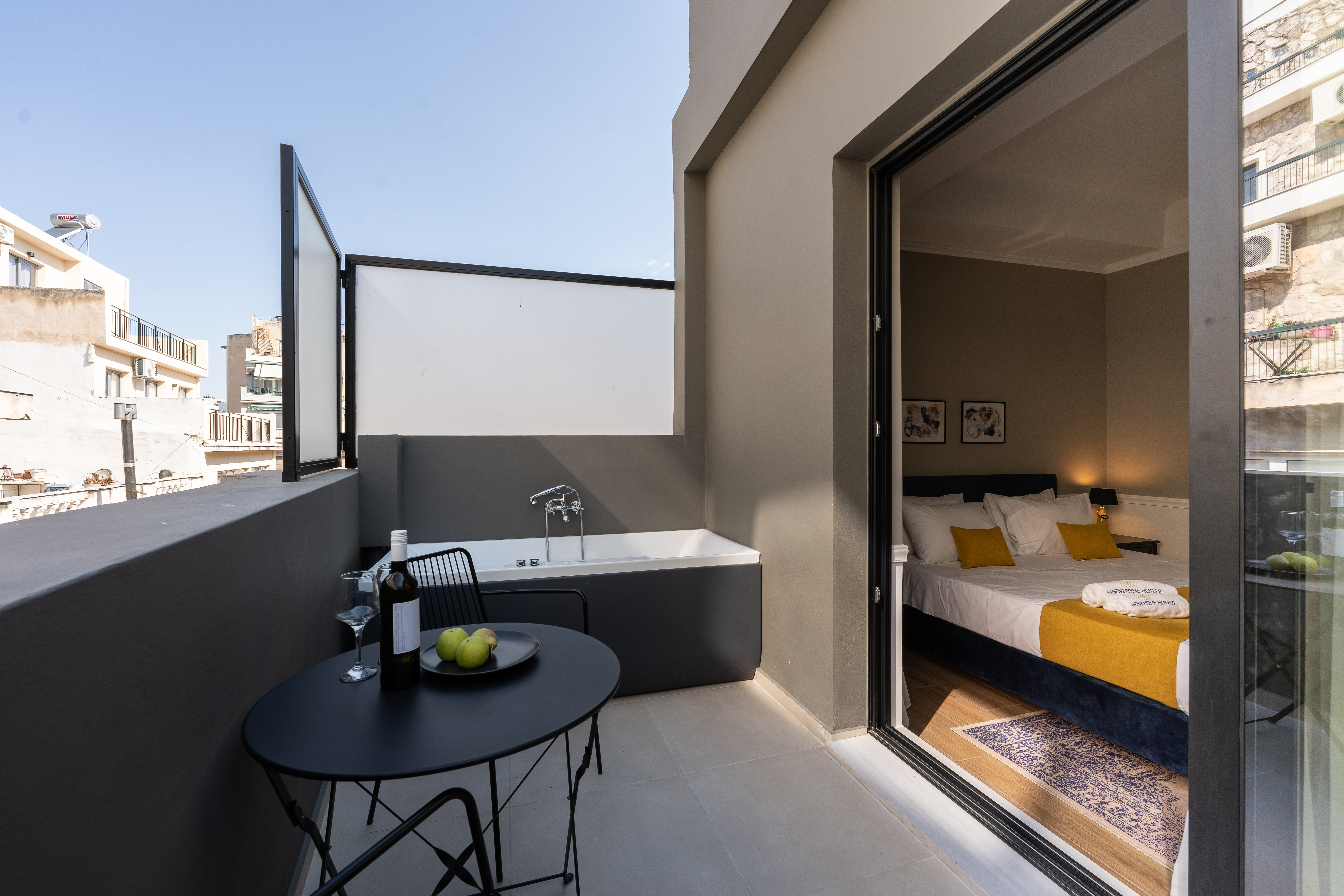 Double or Twin Deluxe with Jacuzzi