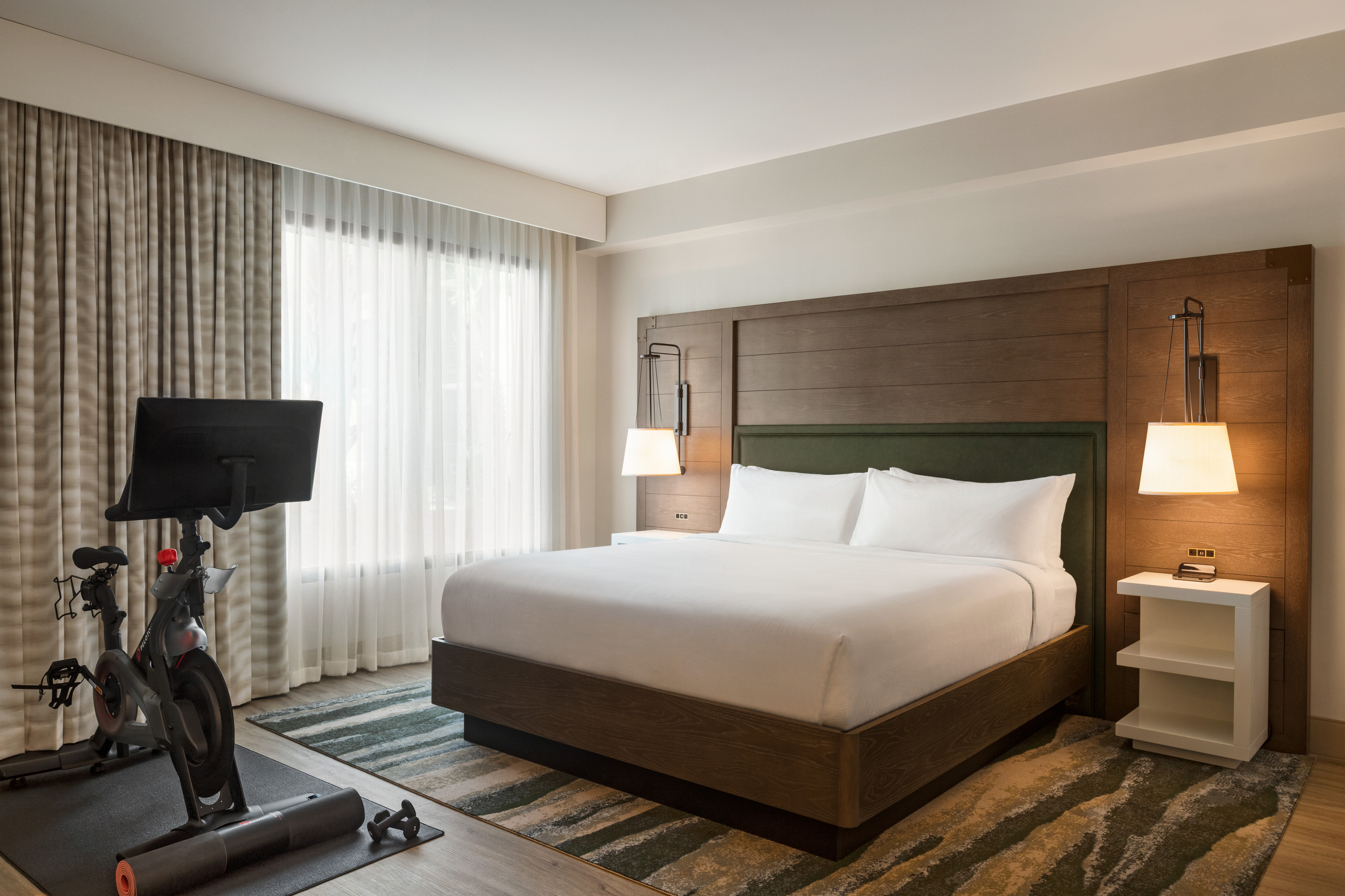 Studio King Size Bed