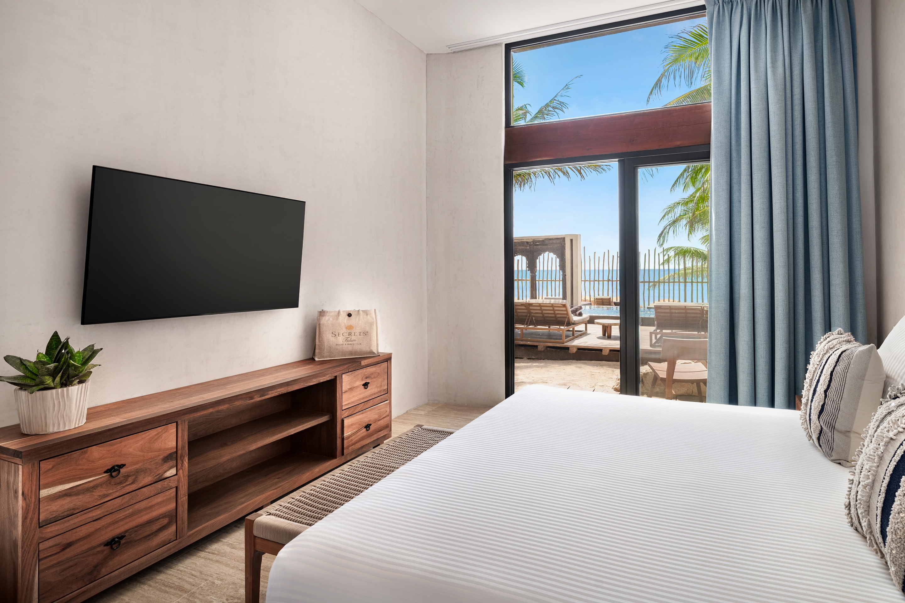Junior Suite Ocean Front