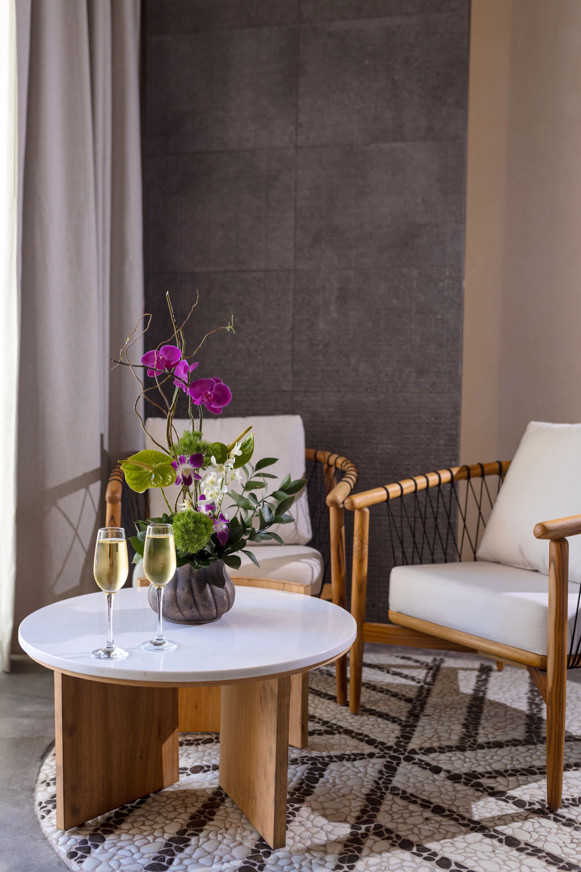 Junior Suite Garden View King Bed