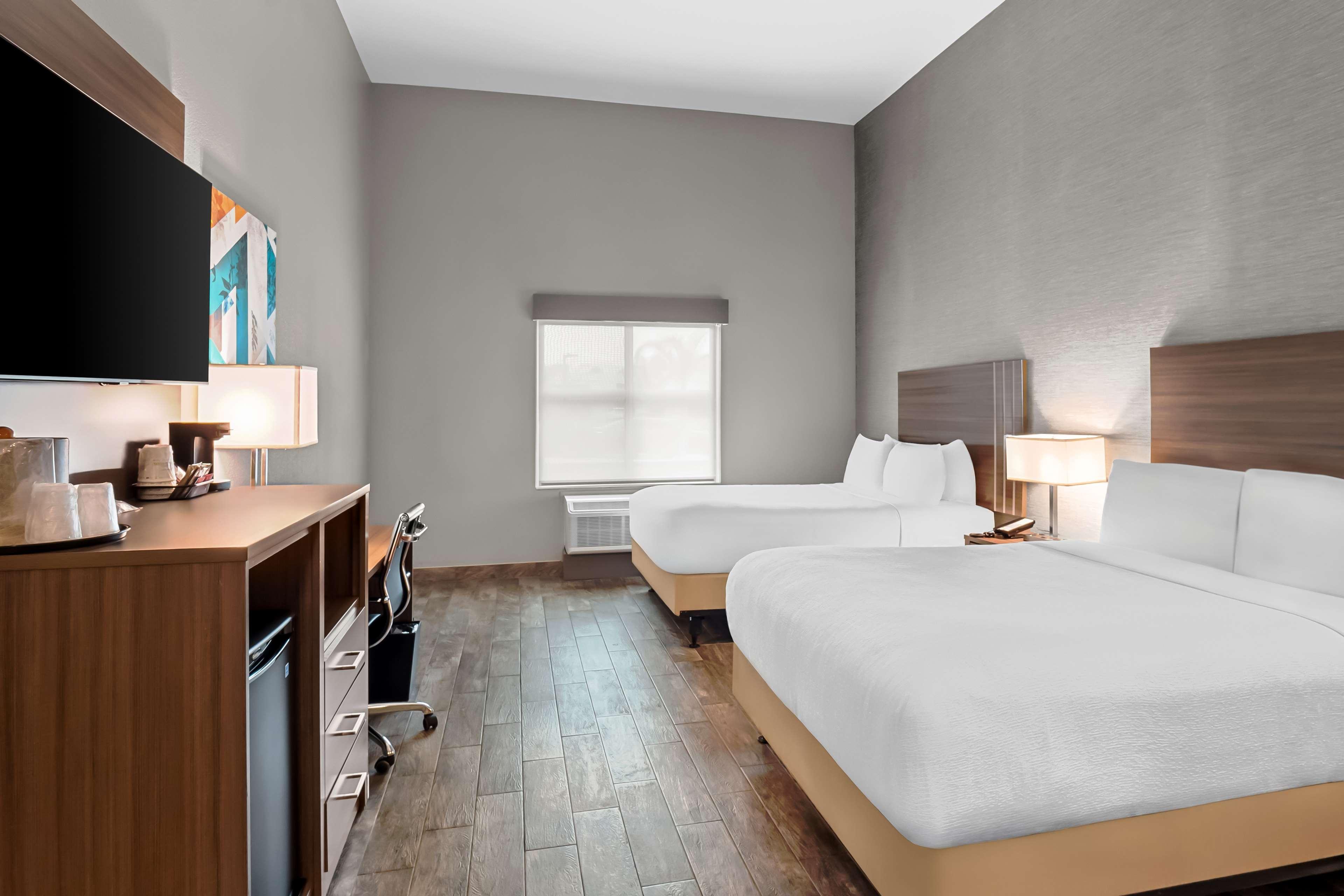 Quadruple Accessible