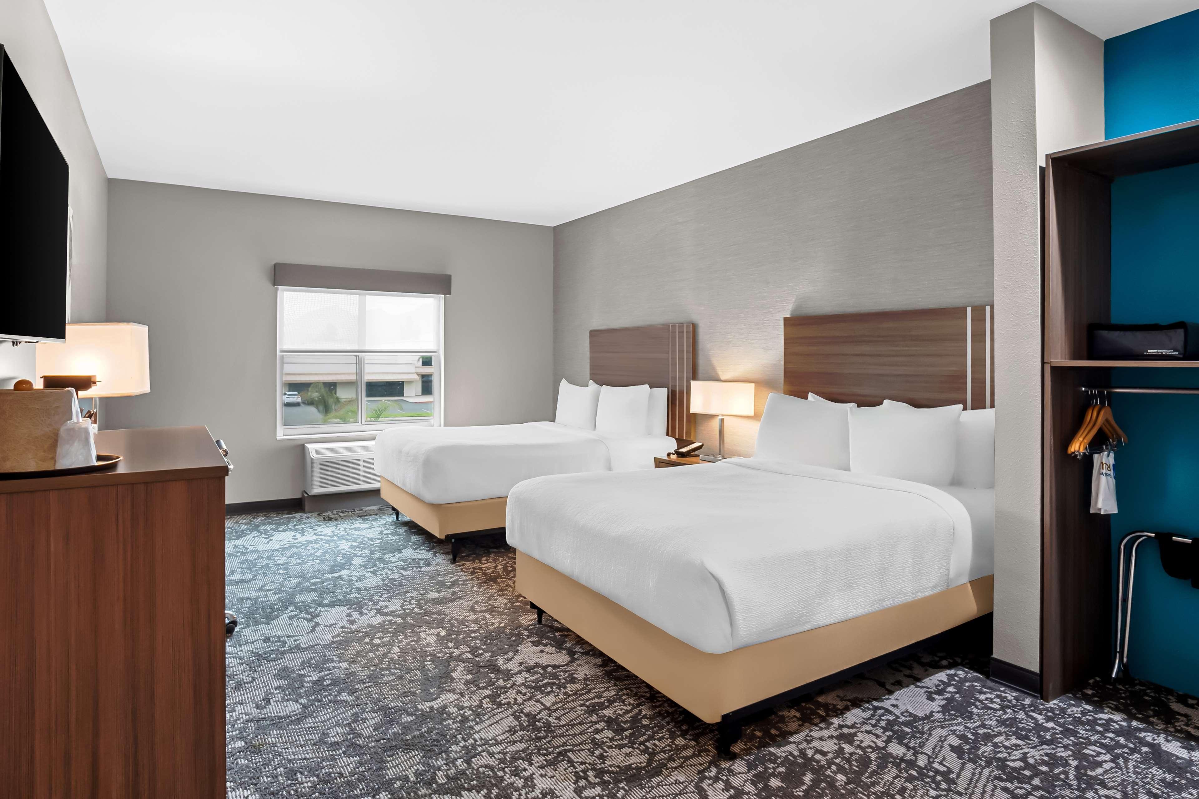 Quadruple Accessible