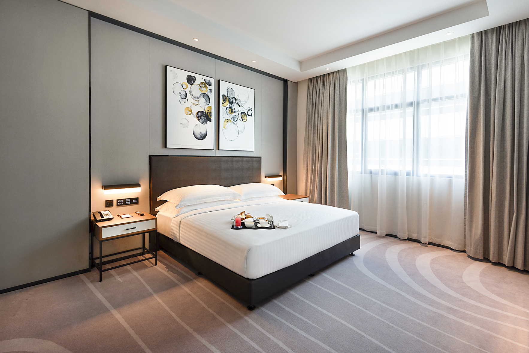 Single King Bed One Bedroom 