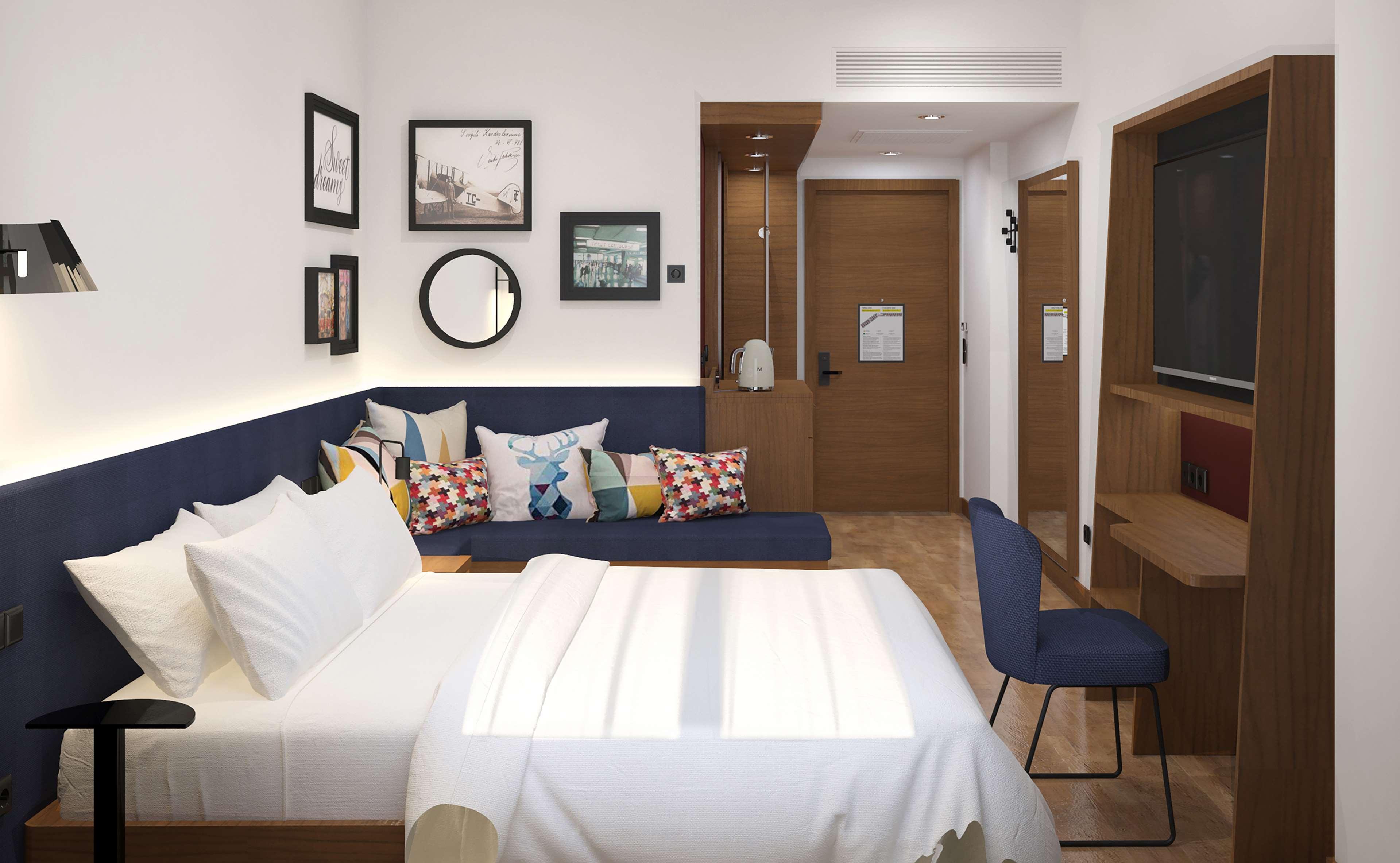 Family Room Connecting Room