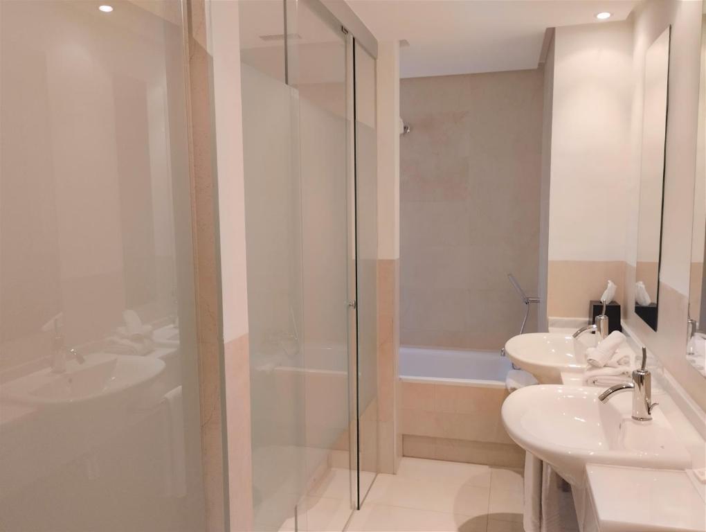 Double Single Superior