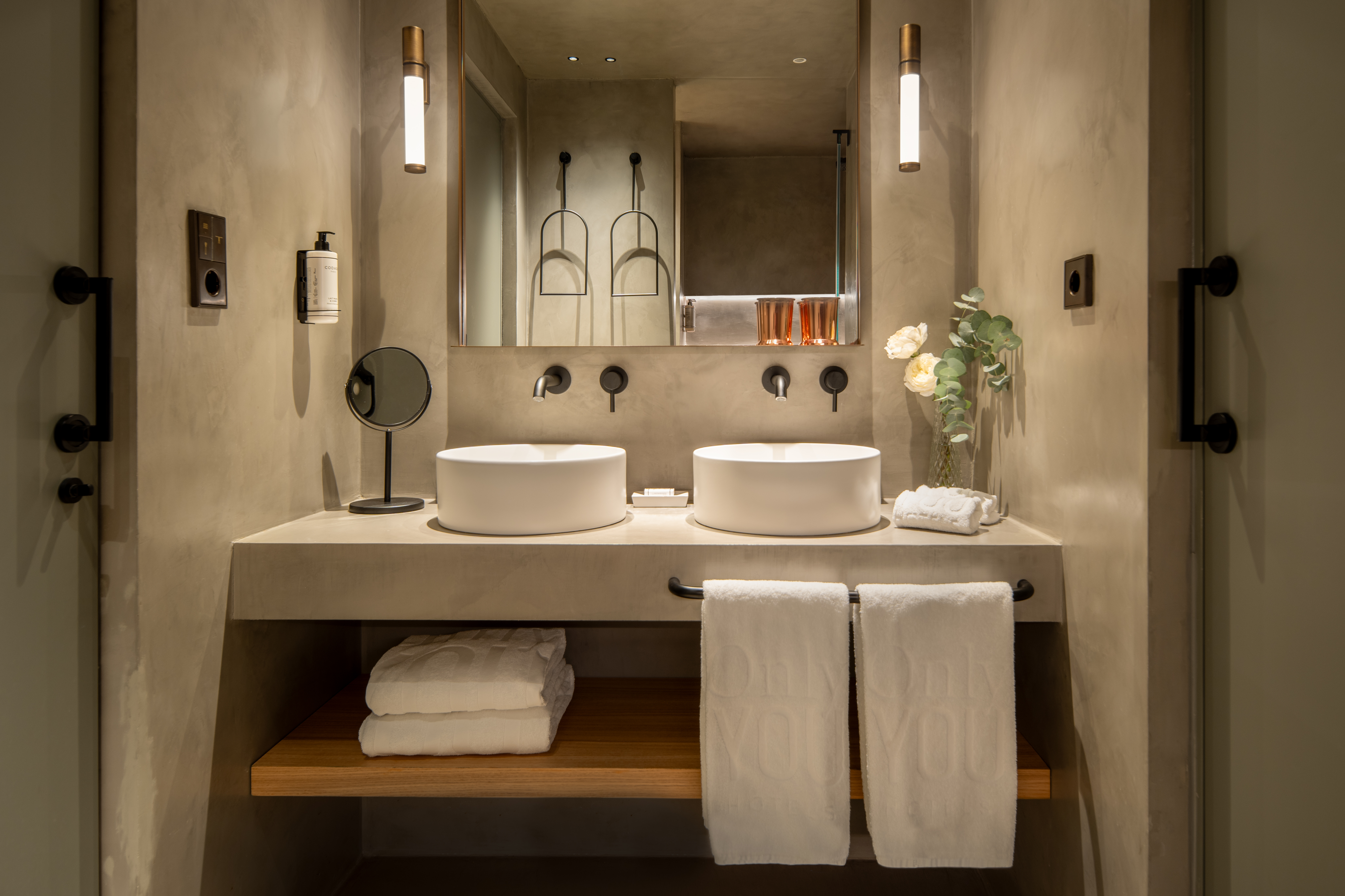 Junior Suite King Size Bed