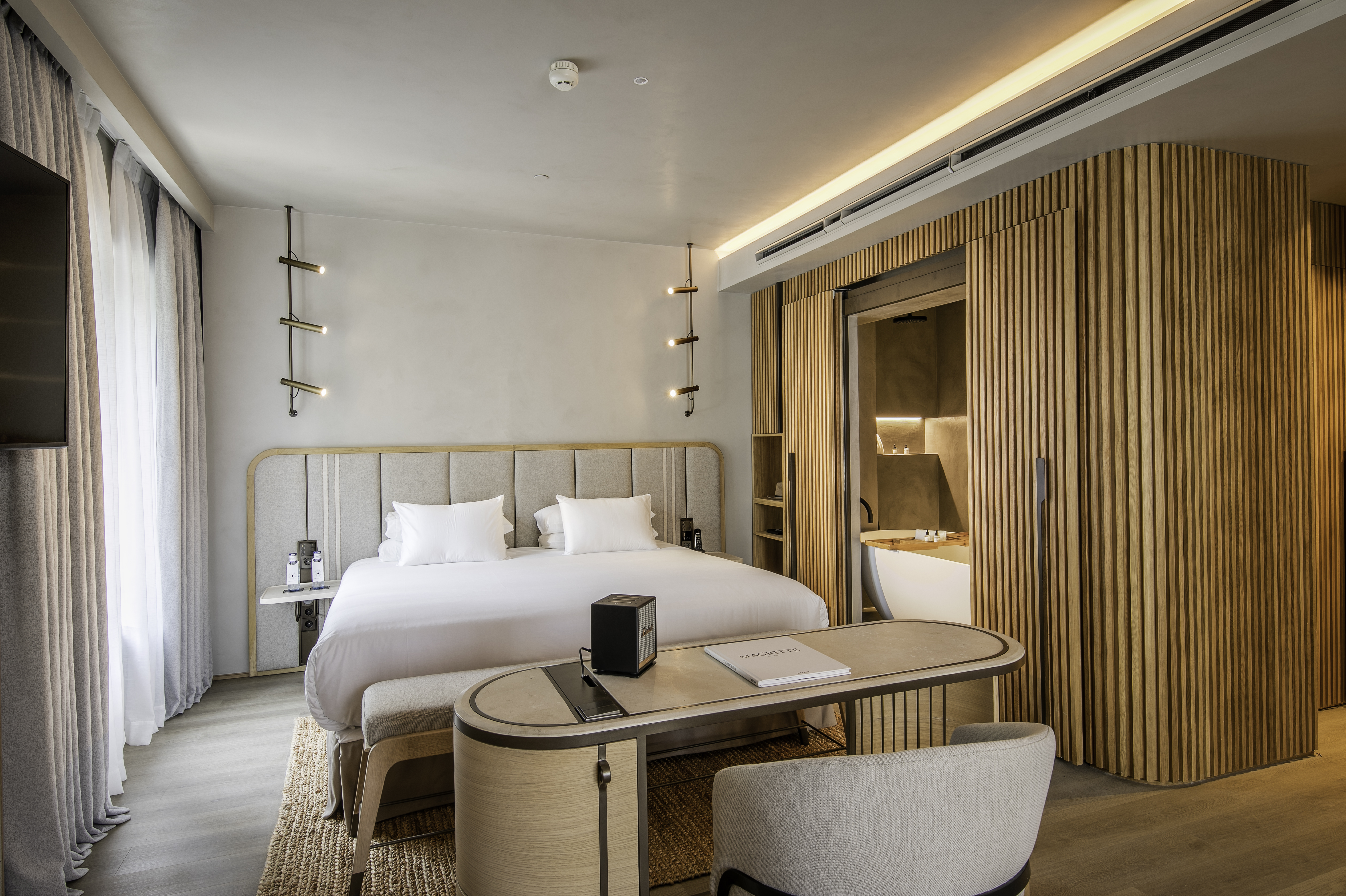 Junior Suite King Size Bed