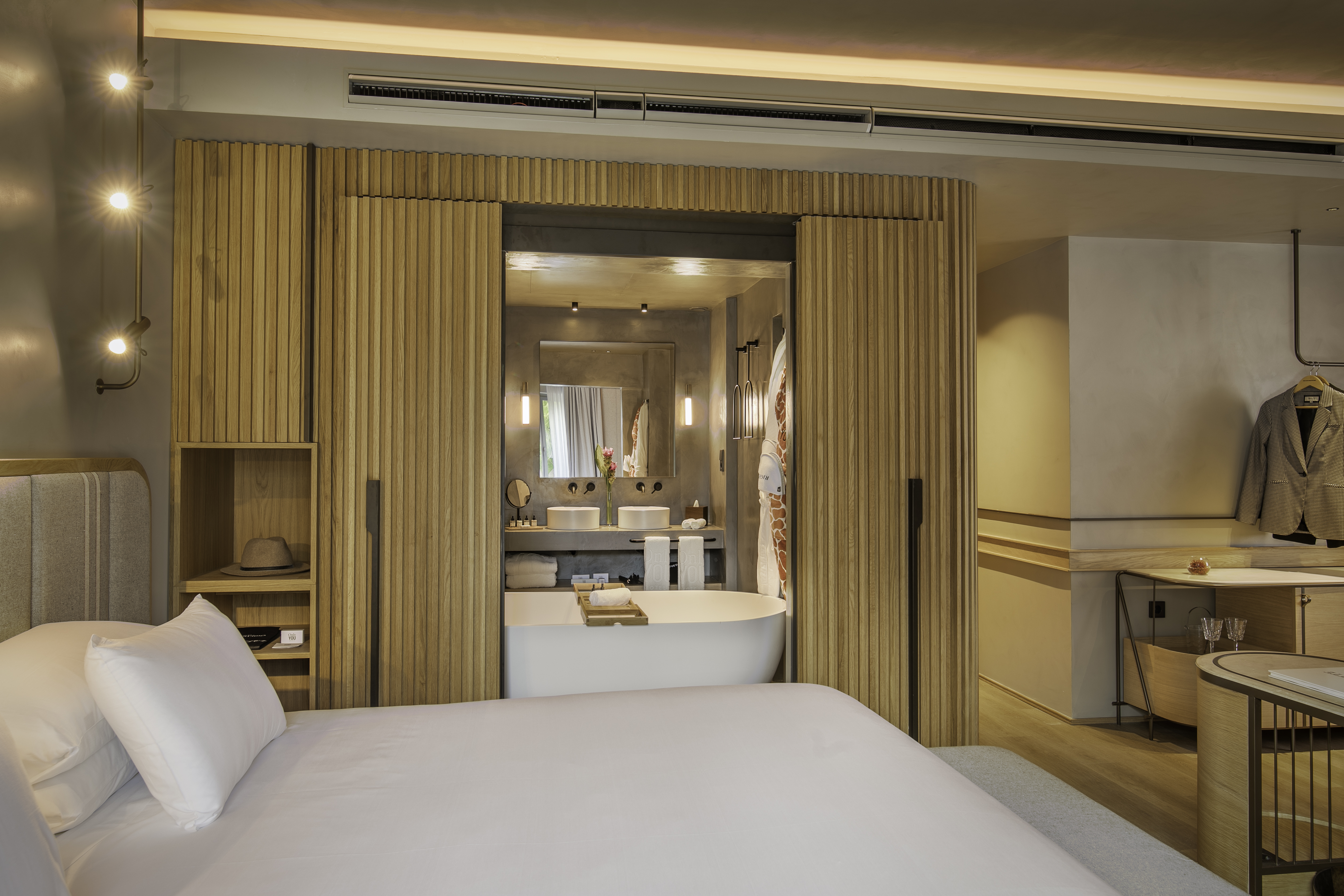 Junior Suite King Size Bed