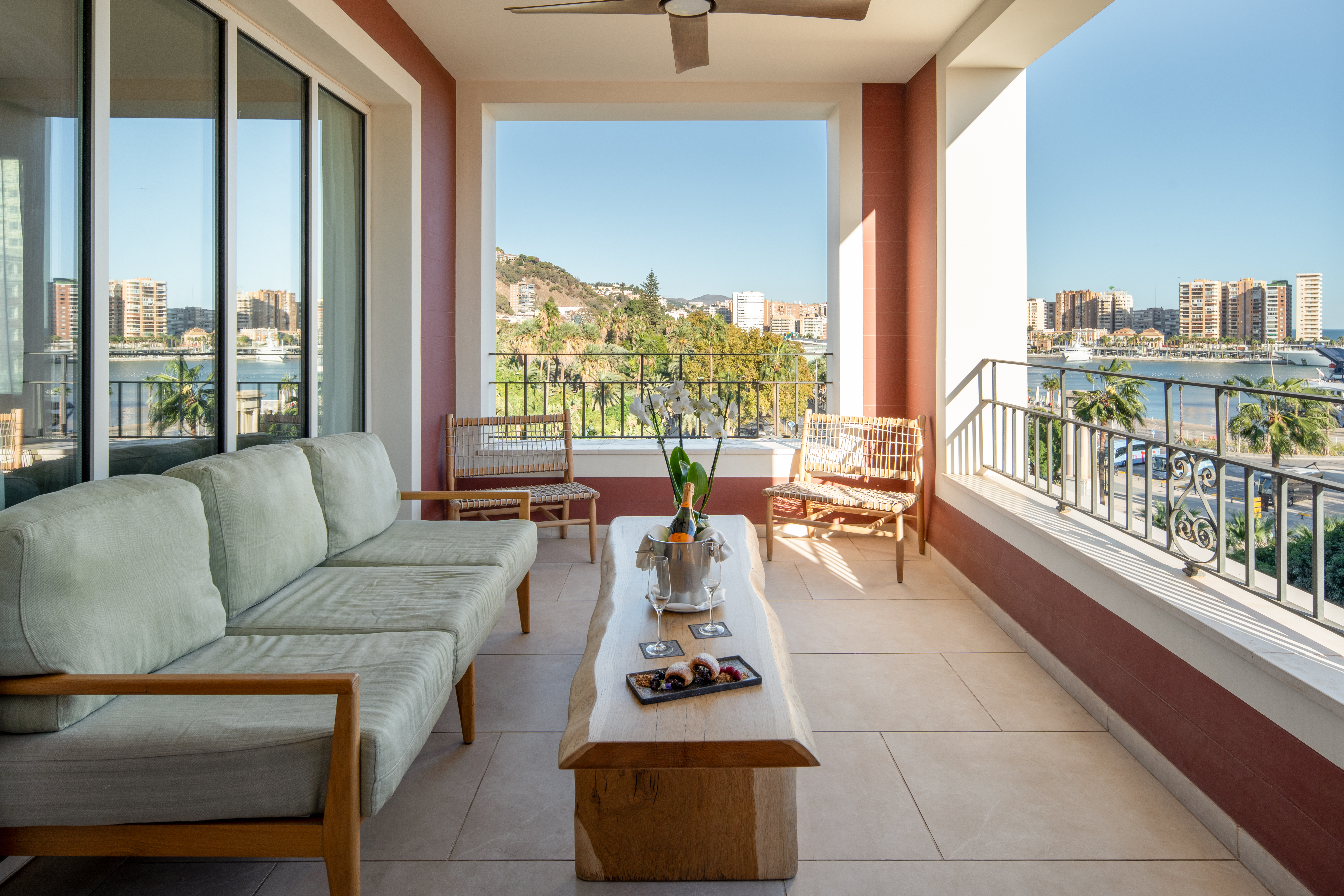 Junior Suite King Size Bed