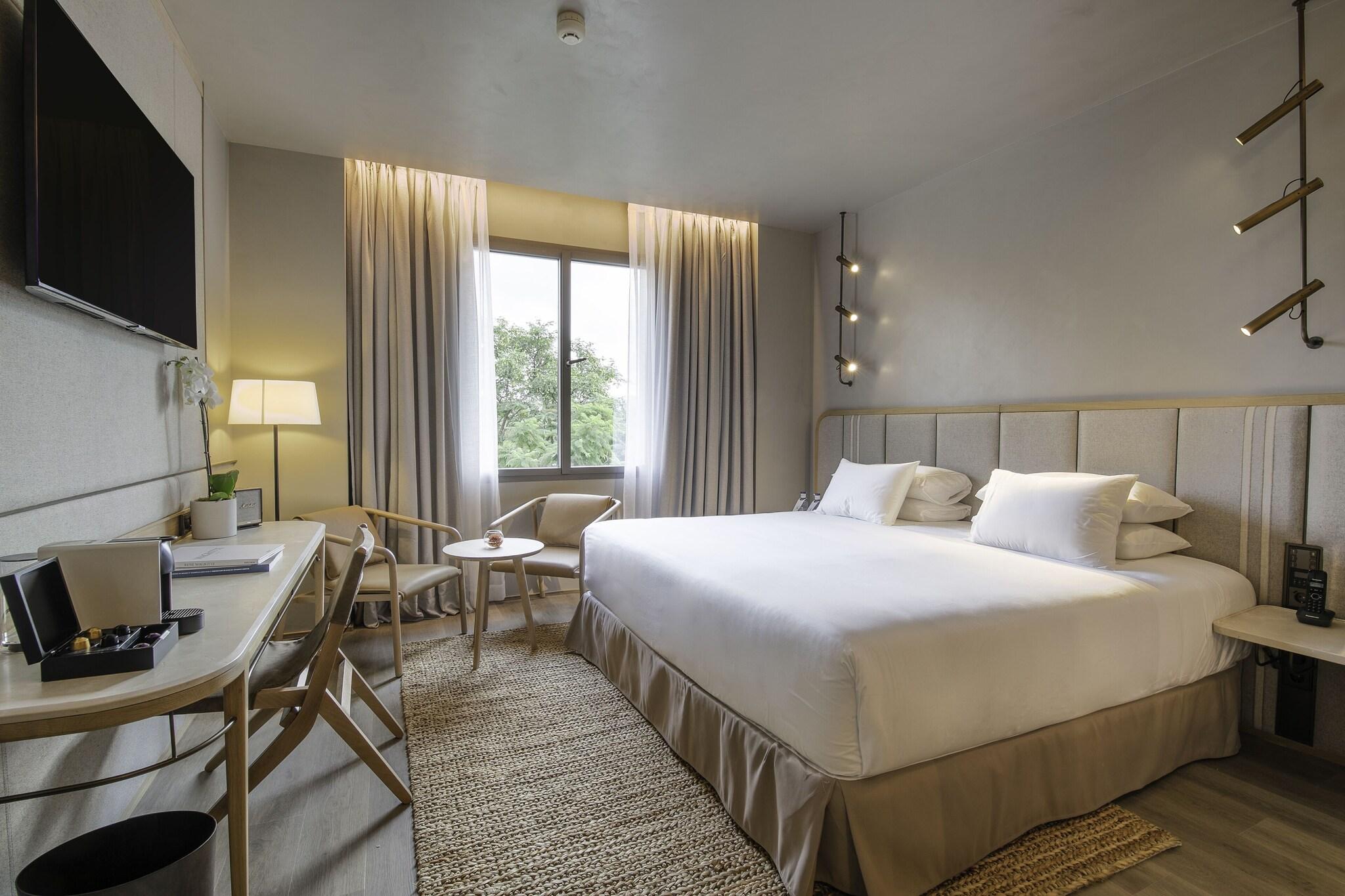 Double Premium King Bed