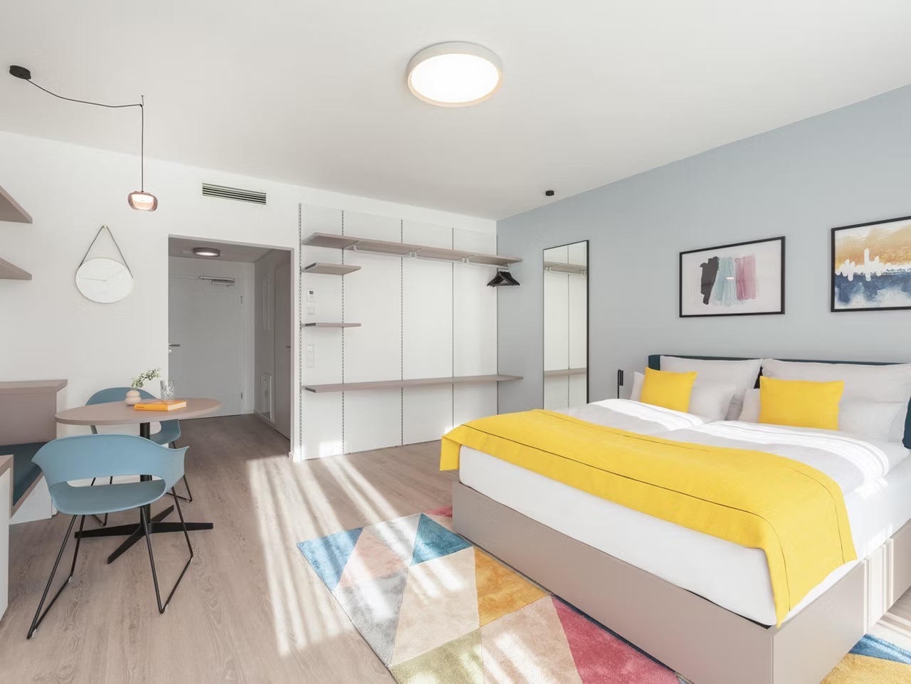 Studio Queen Size Bed