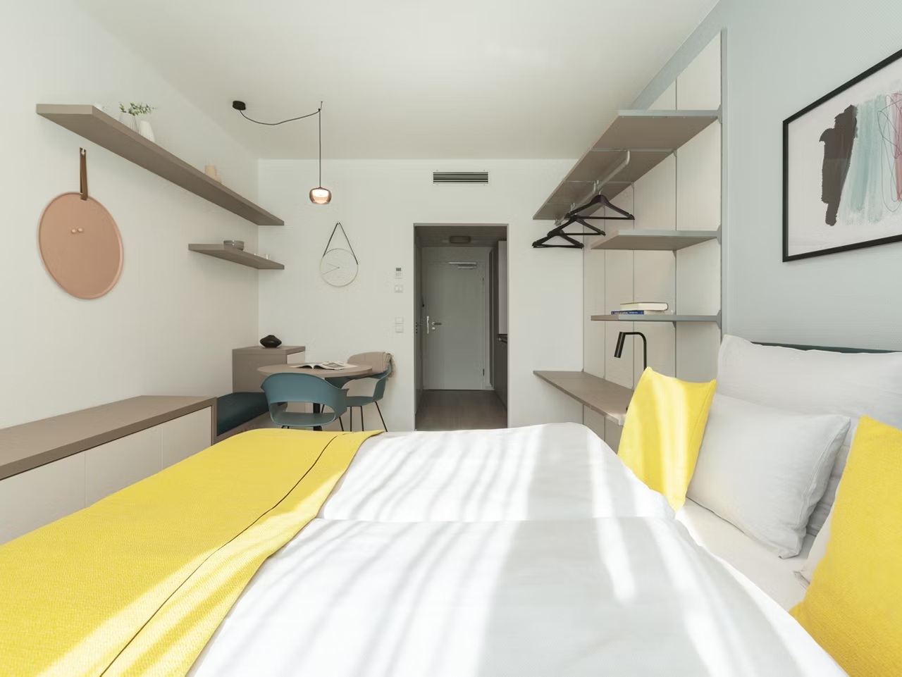 Studio Accessible-queen Size Bed
