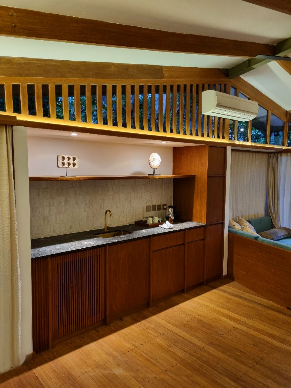 Studio Deluxe One Bedroom