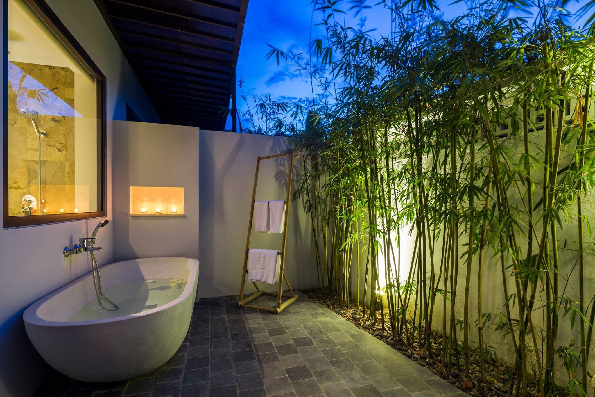 Family Room Executive