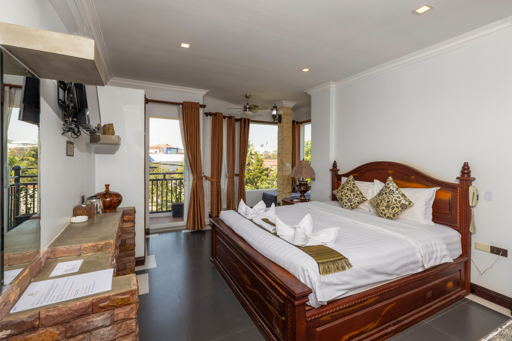 Double Deluxe Pool View