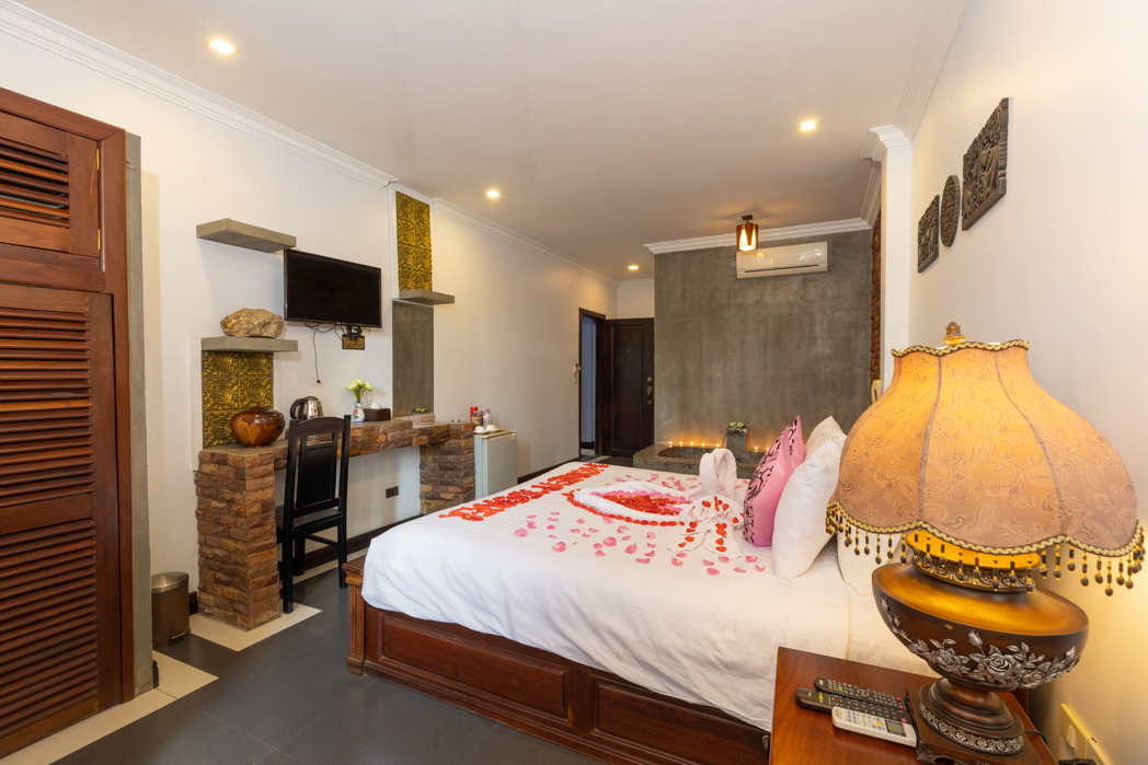 Double Deluxe Pool View