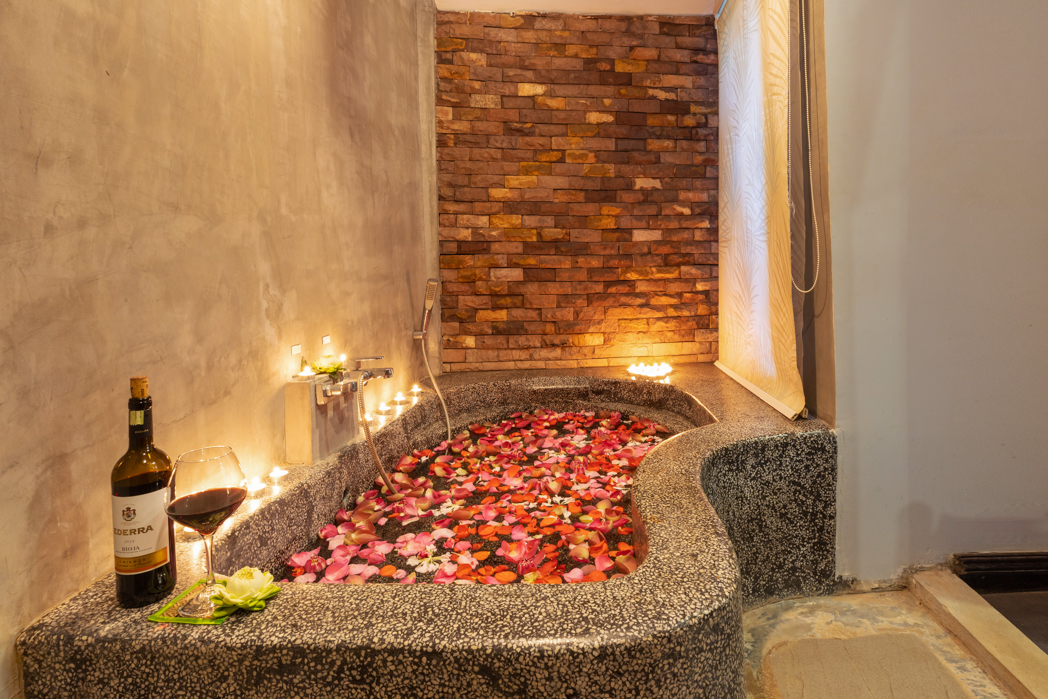 Double Deluxe King Bed