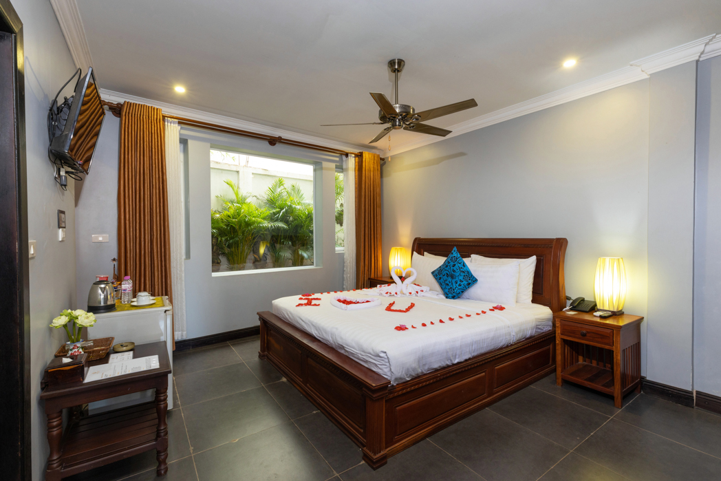 Double Deluxe King Bed