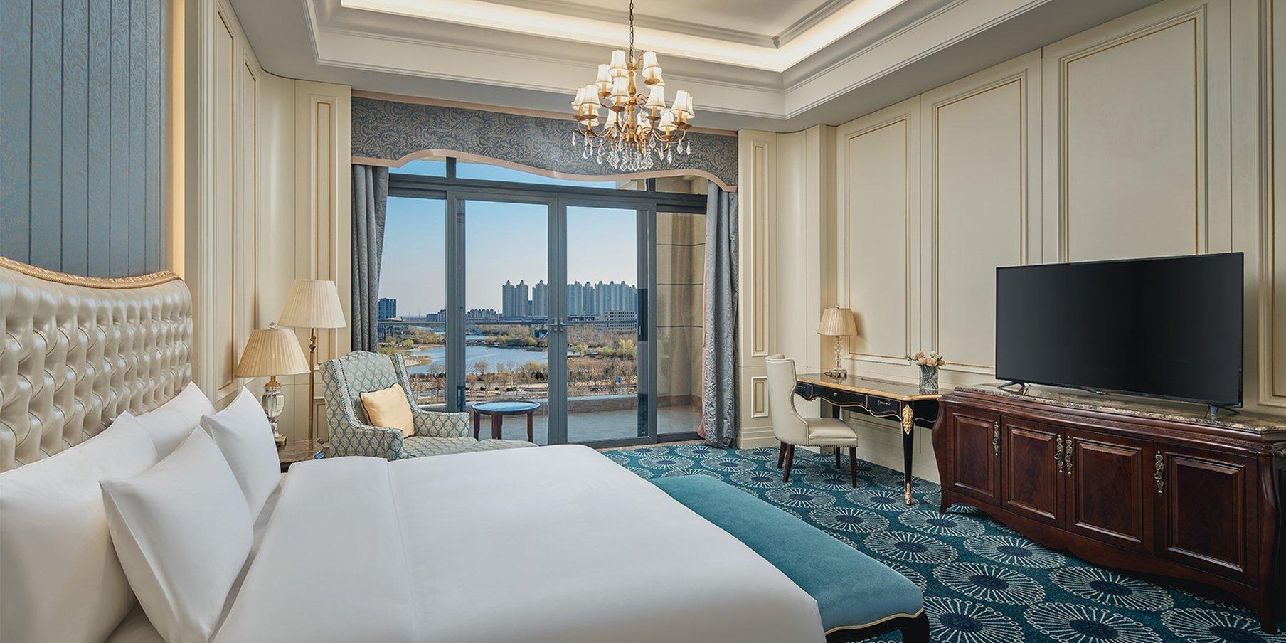 Double King Size Bed