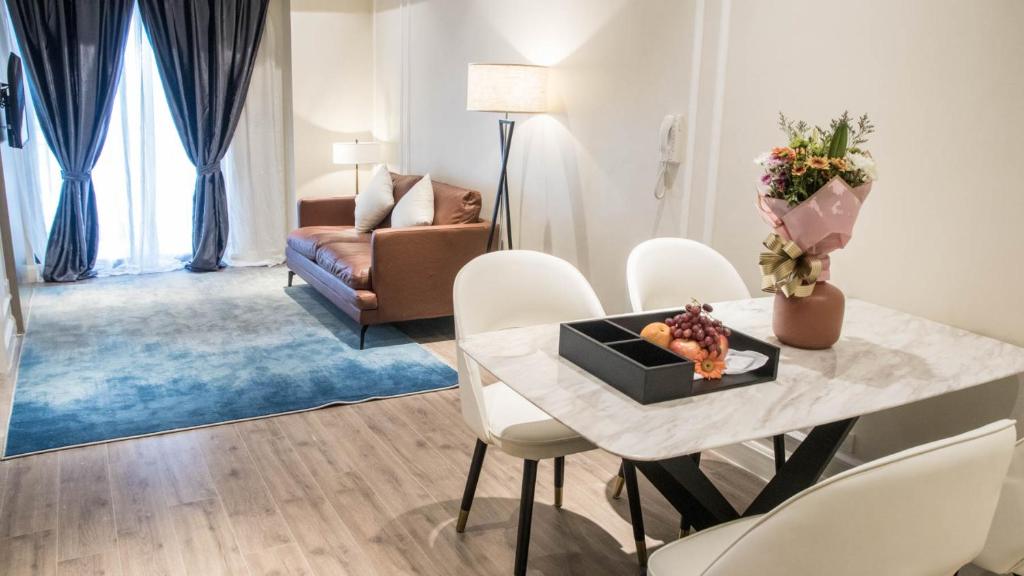 Double Single Deluxe One Bedroom