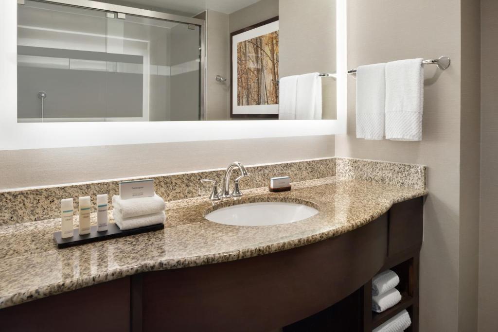 Studio King Size Bed