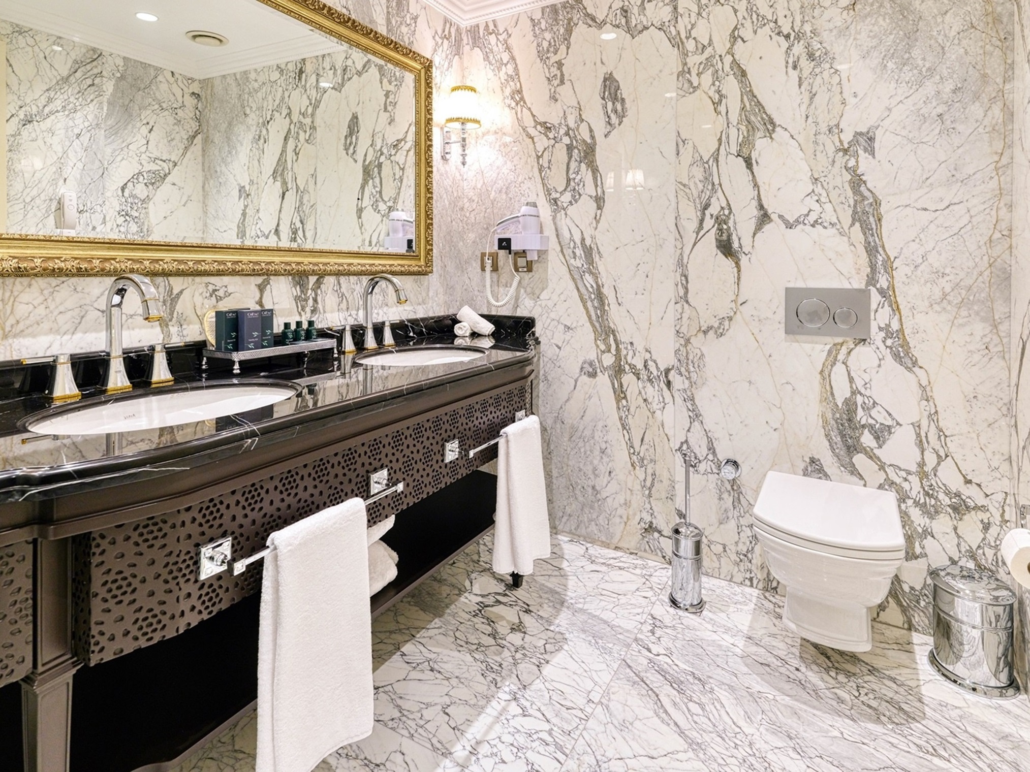 Suite Two Bedrooms Two Bathrooms