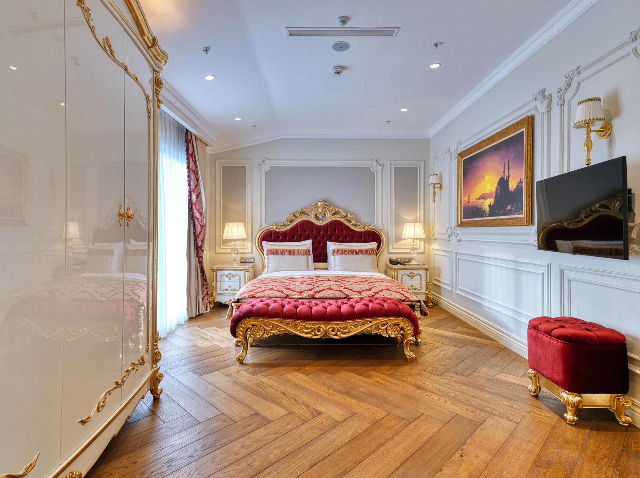 Suite Two Bedrooms Two Bathrooms