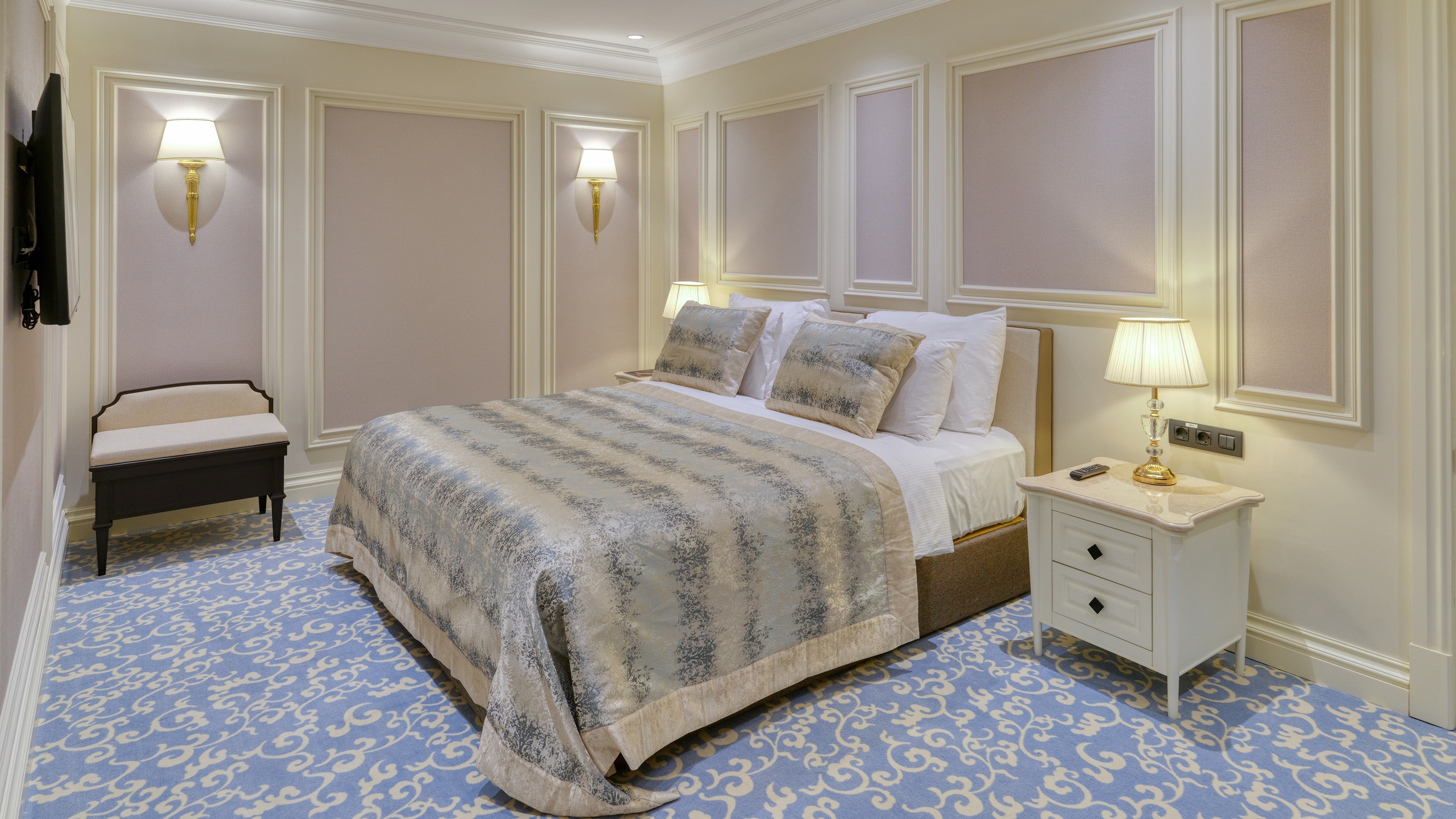 Double One Bedroom One Bathroom