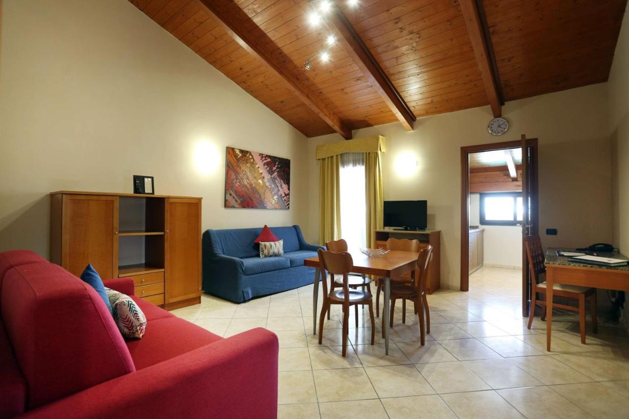 Family Room Connecting Room