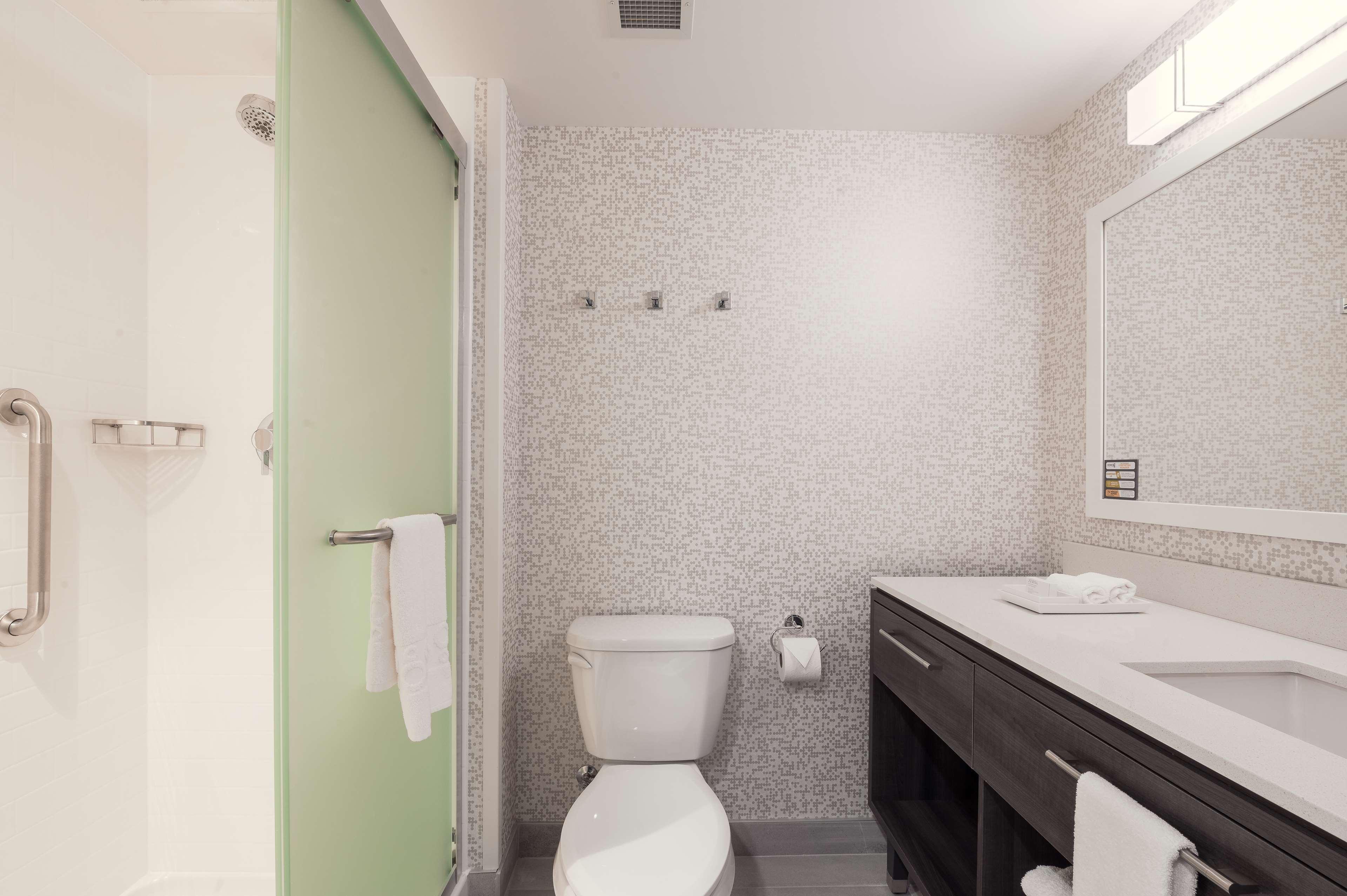 Studio King Size Bed