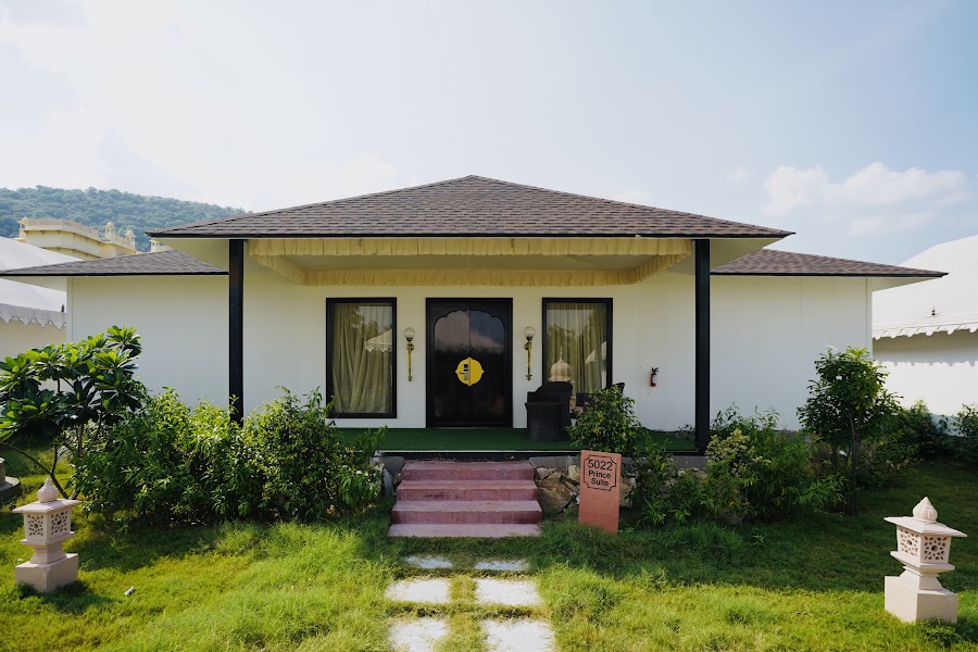 Suite Three Bedrooms One Bathroom