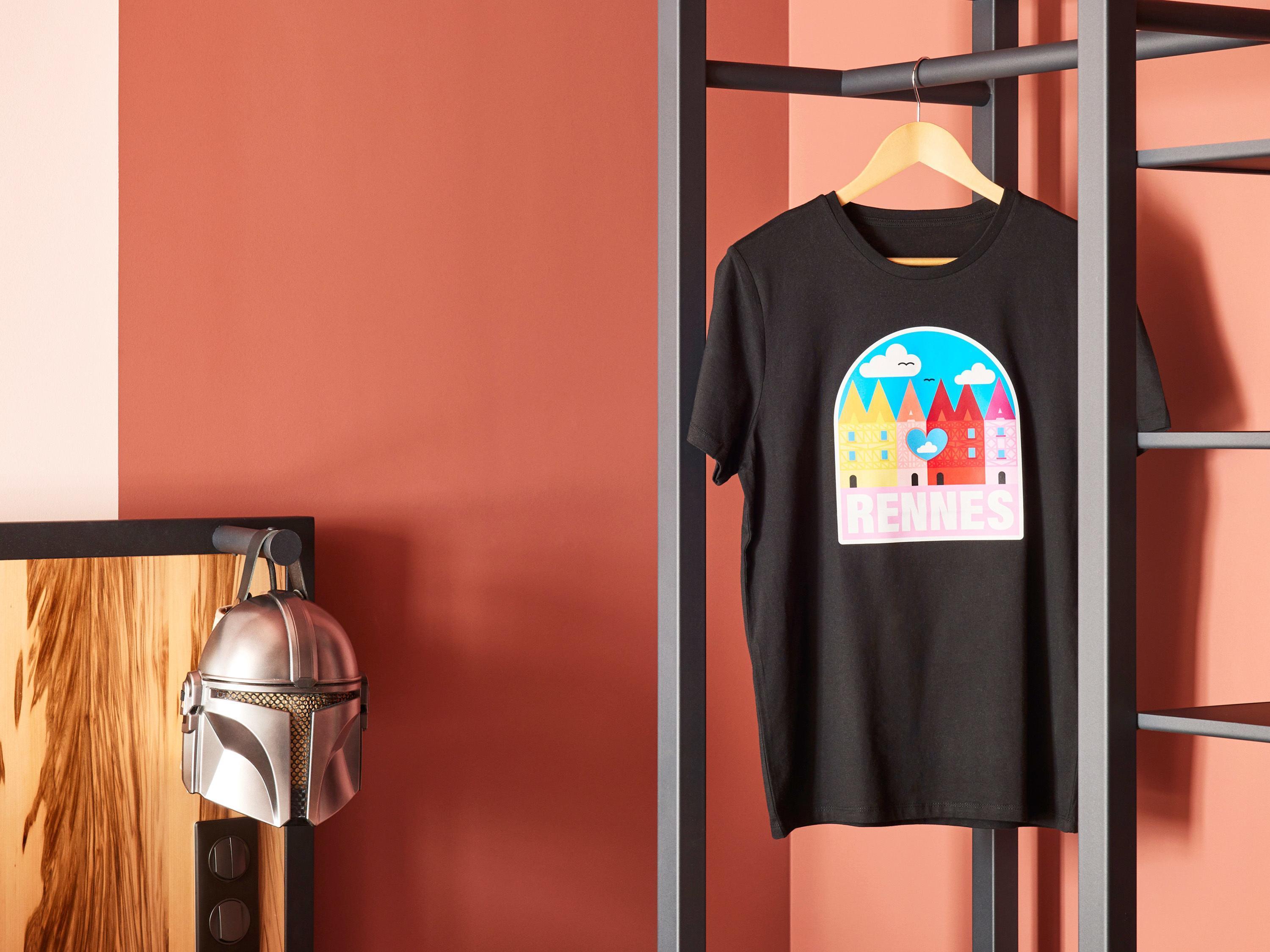 Double Queen Size Bed