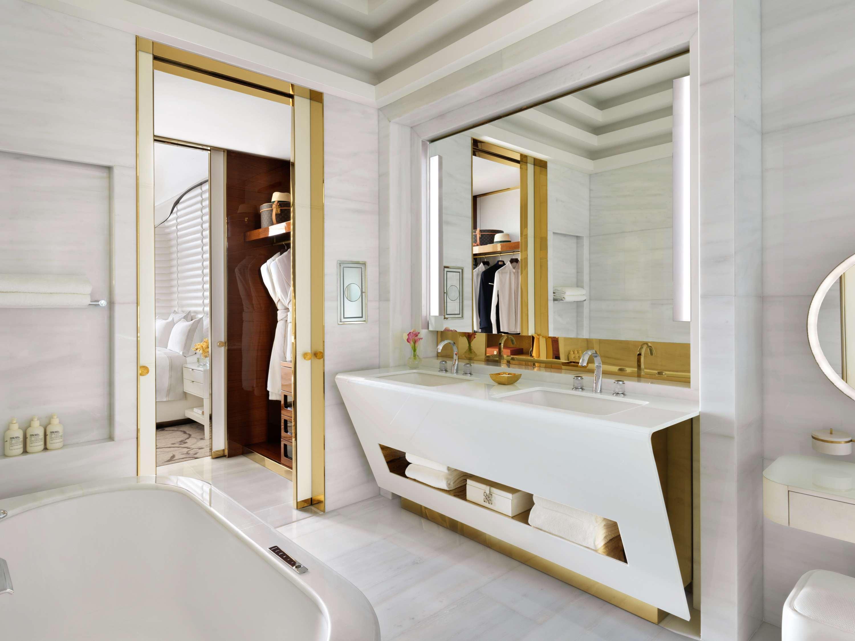 Double Sea View King Bed