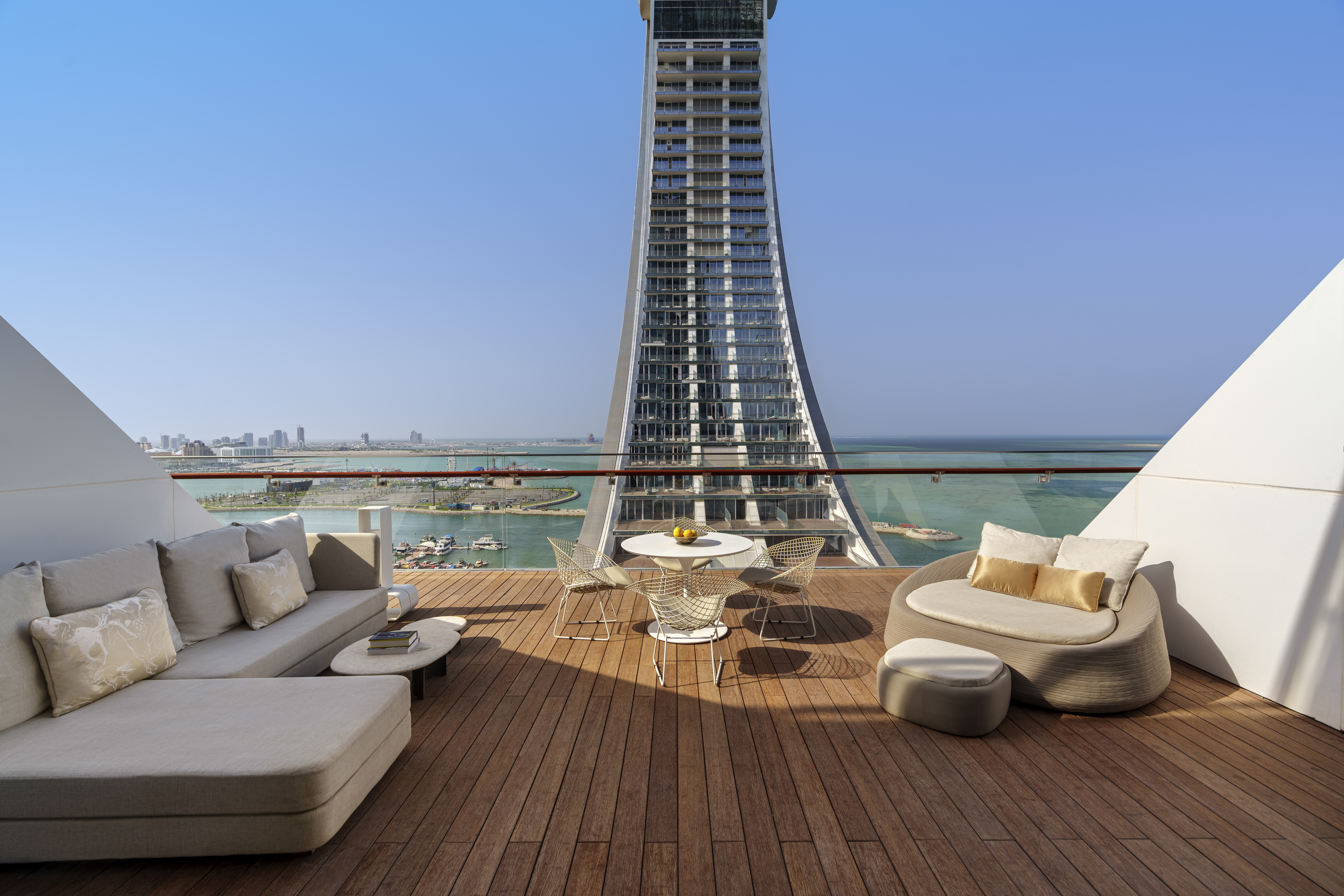 Suite Grand with Views