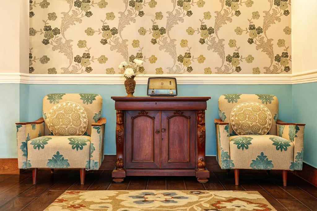 Double Deluxe King Bed