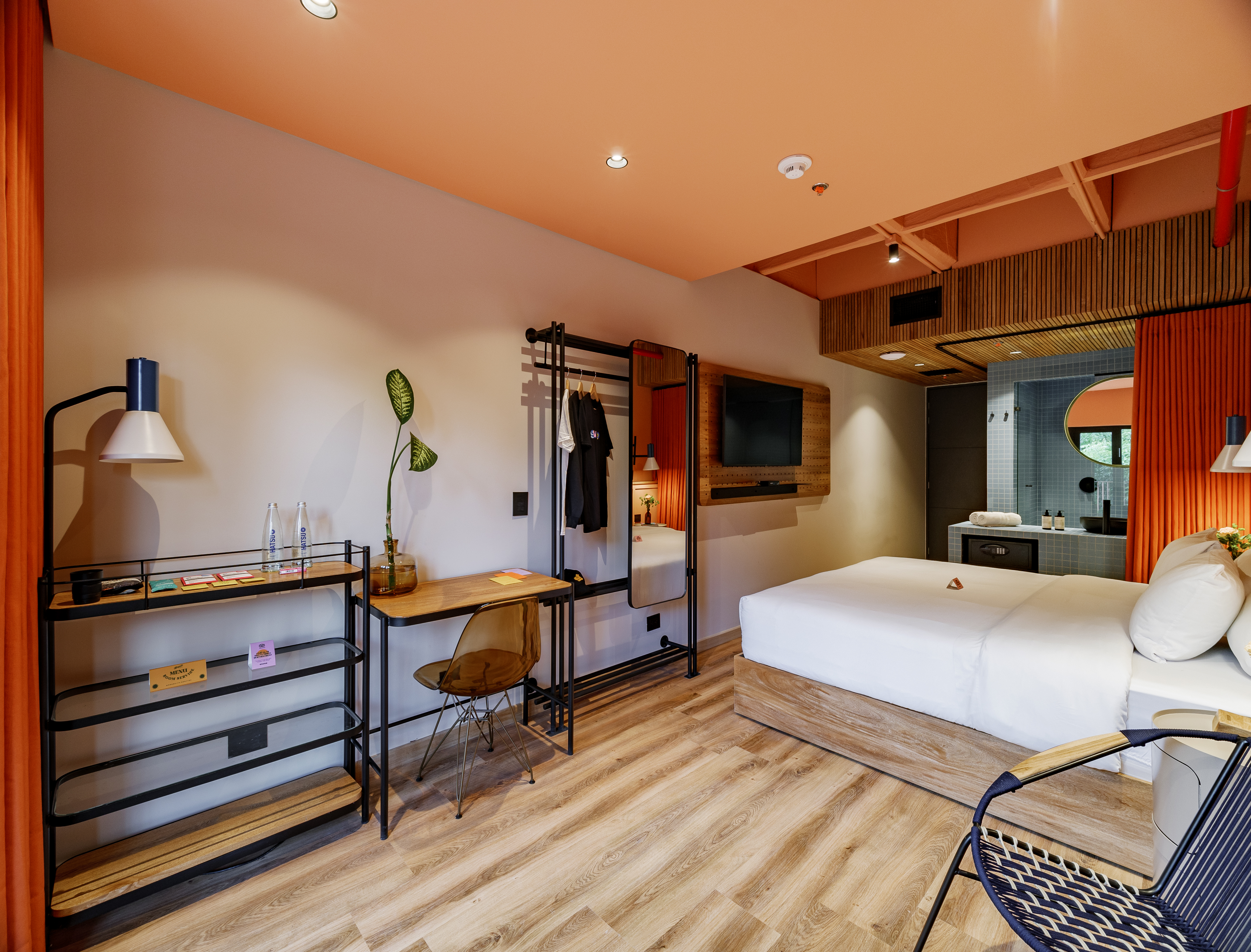 Double Deluxe King Bed