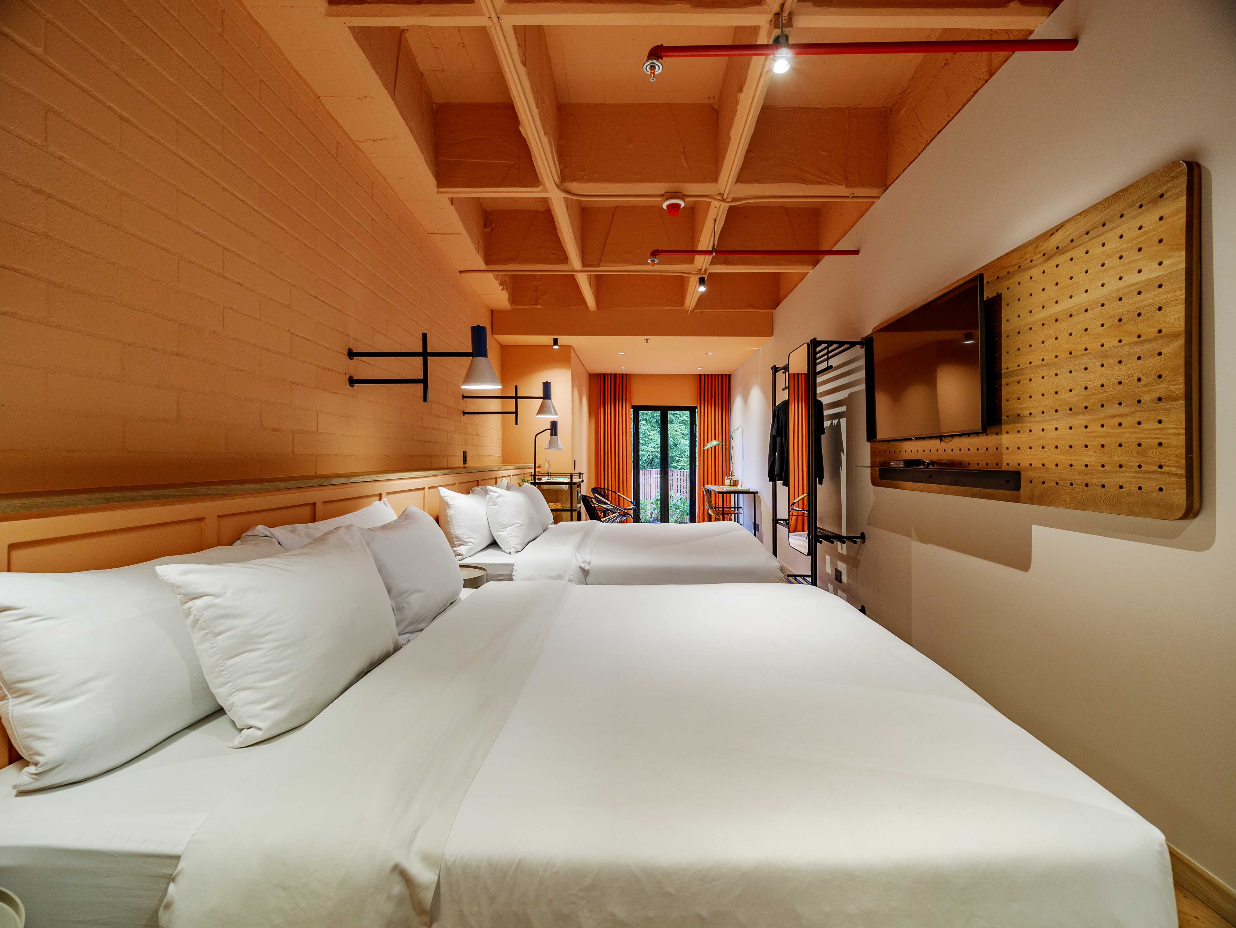 Quadruple Queen Size Bed