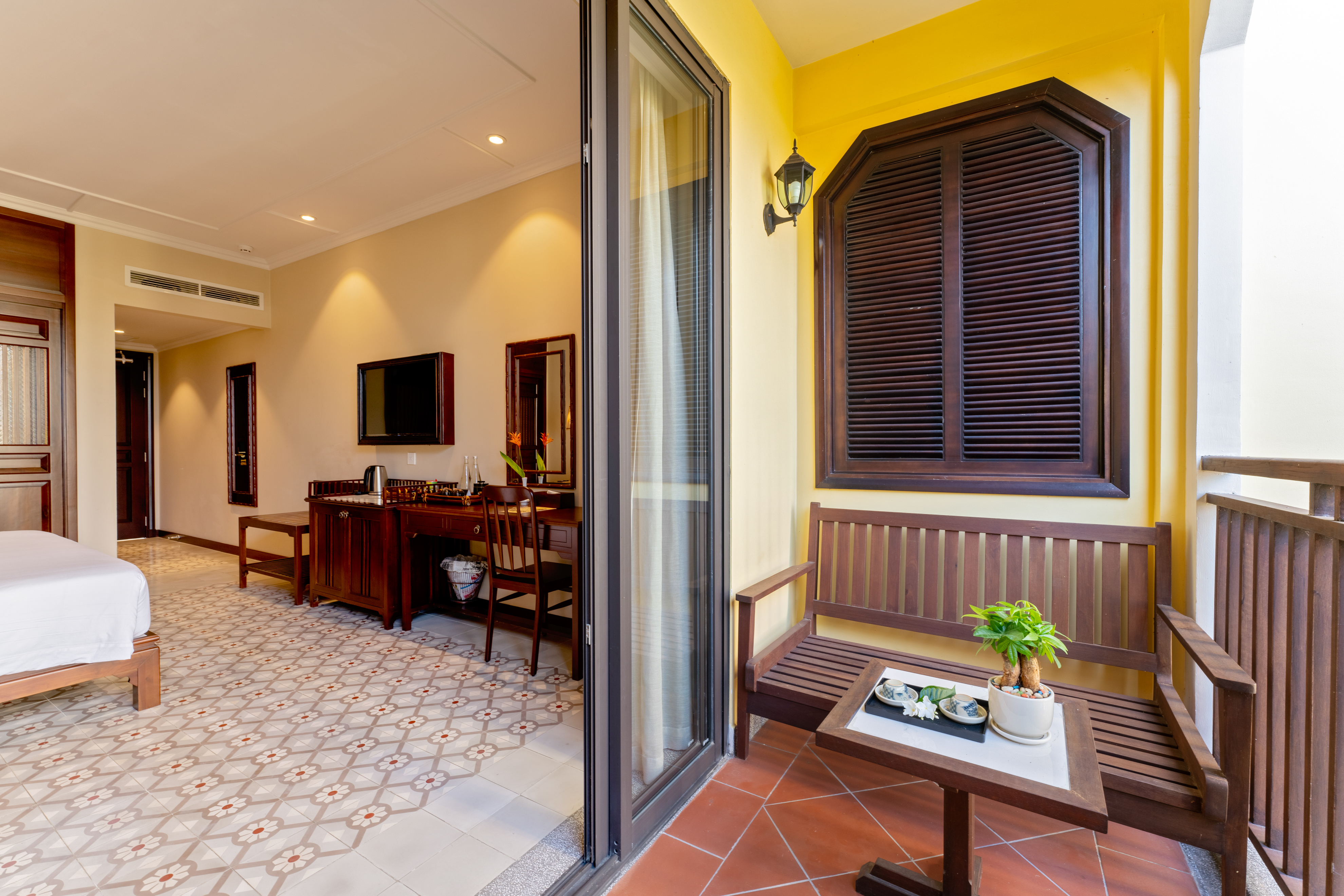 Double or Twin Deluxe Pool View