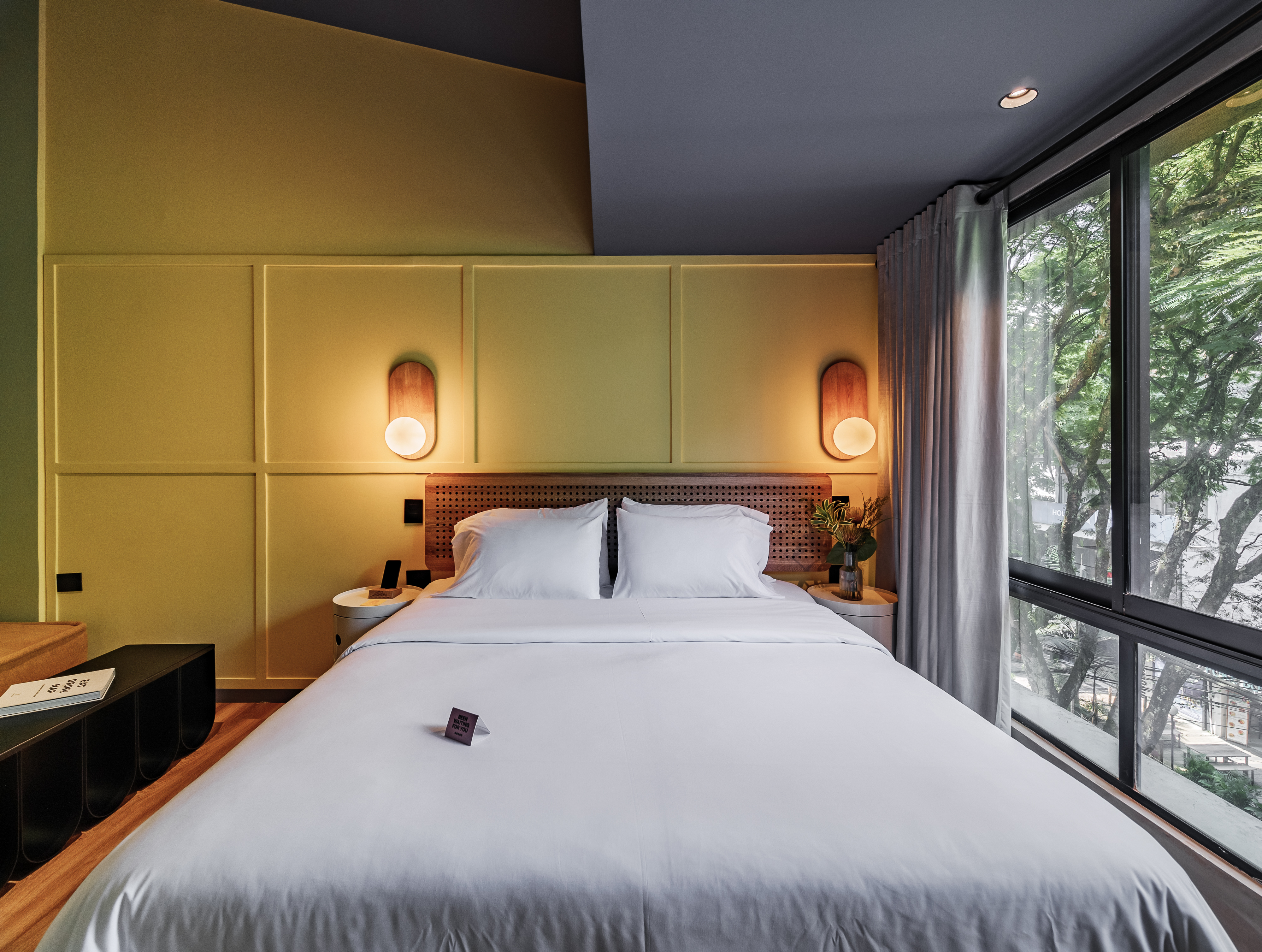 Quadruple Deluxe Queen Bed