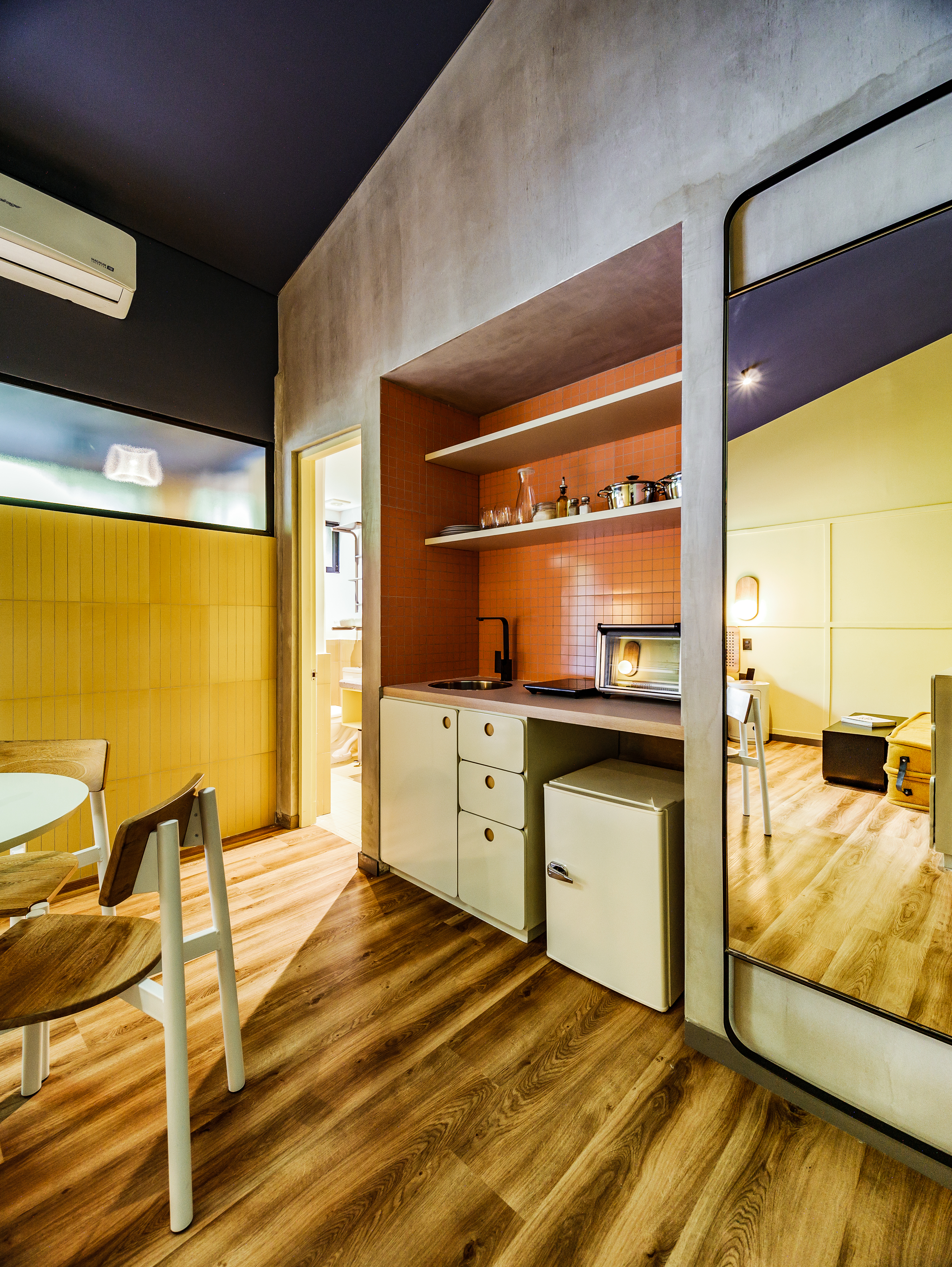 Quadruple Deluxe Queen Bed