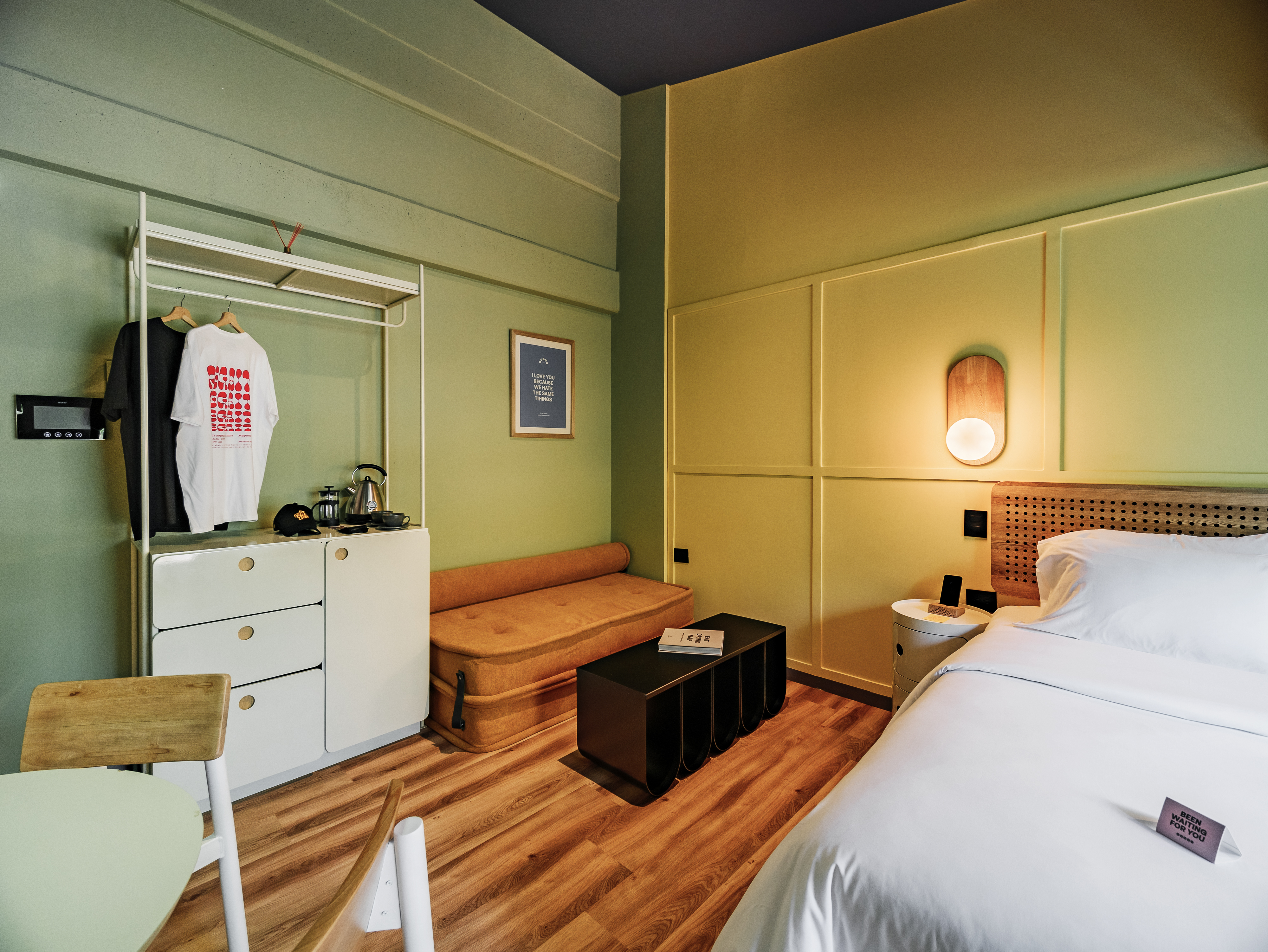 Quadruple Deluxe Queen Bed